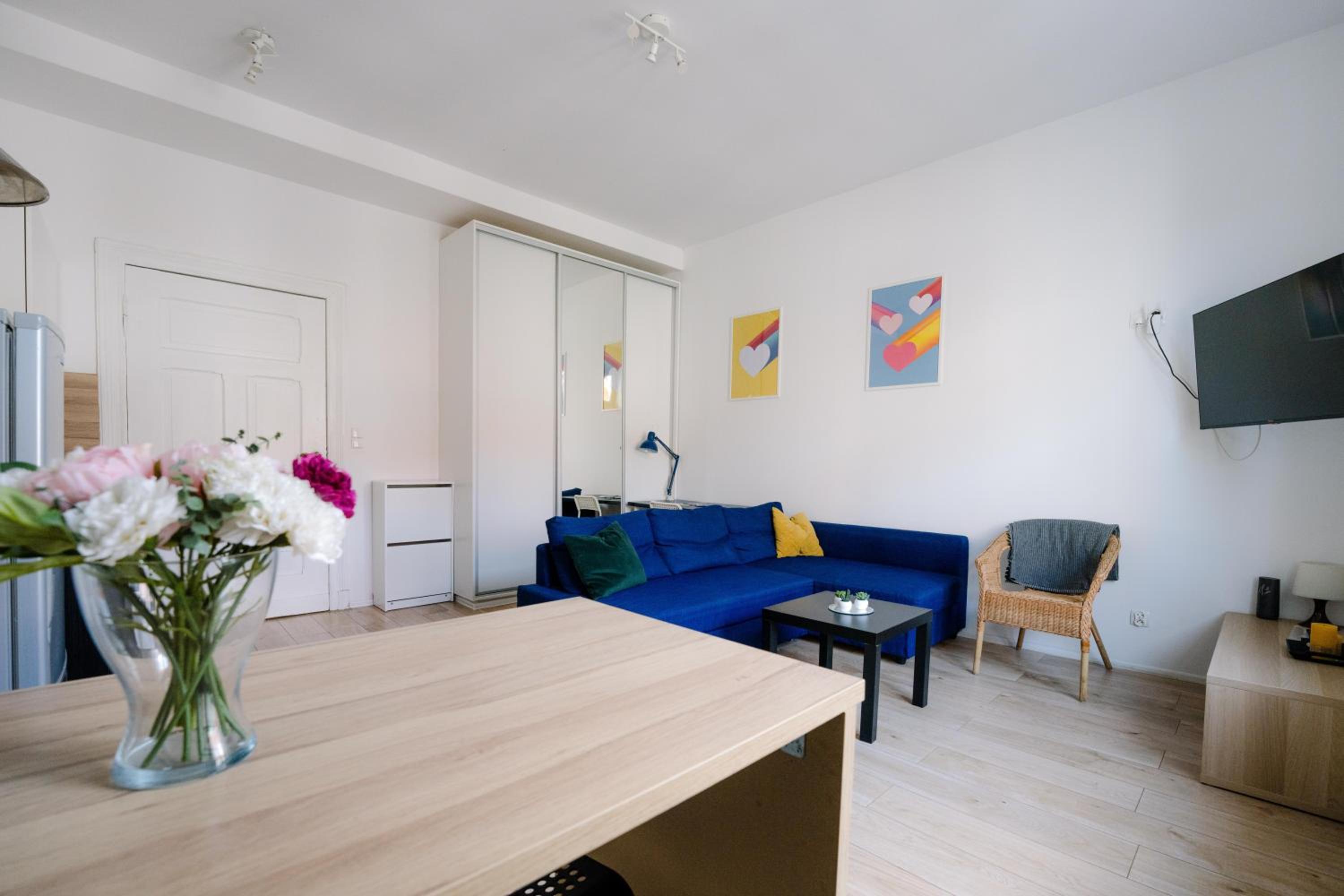 One-Bedroom Apartment - Photo 26