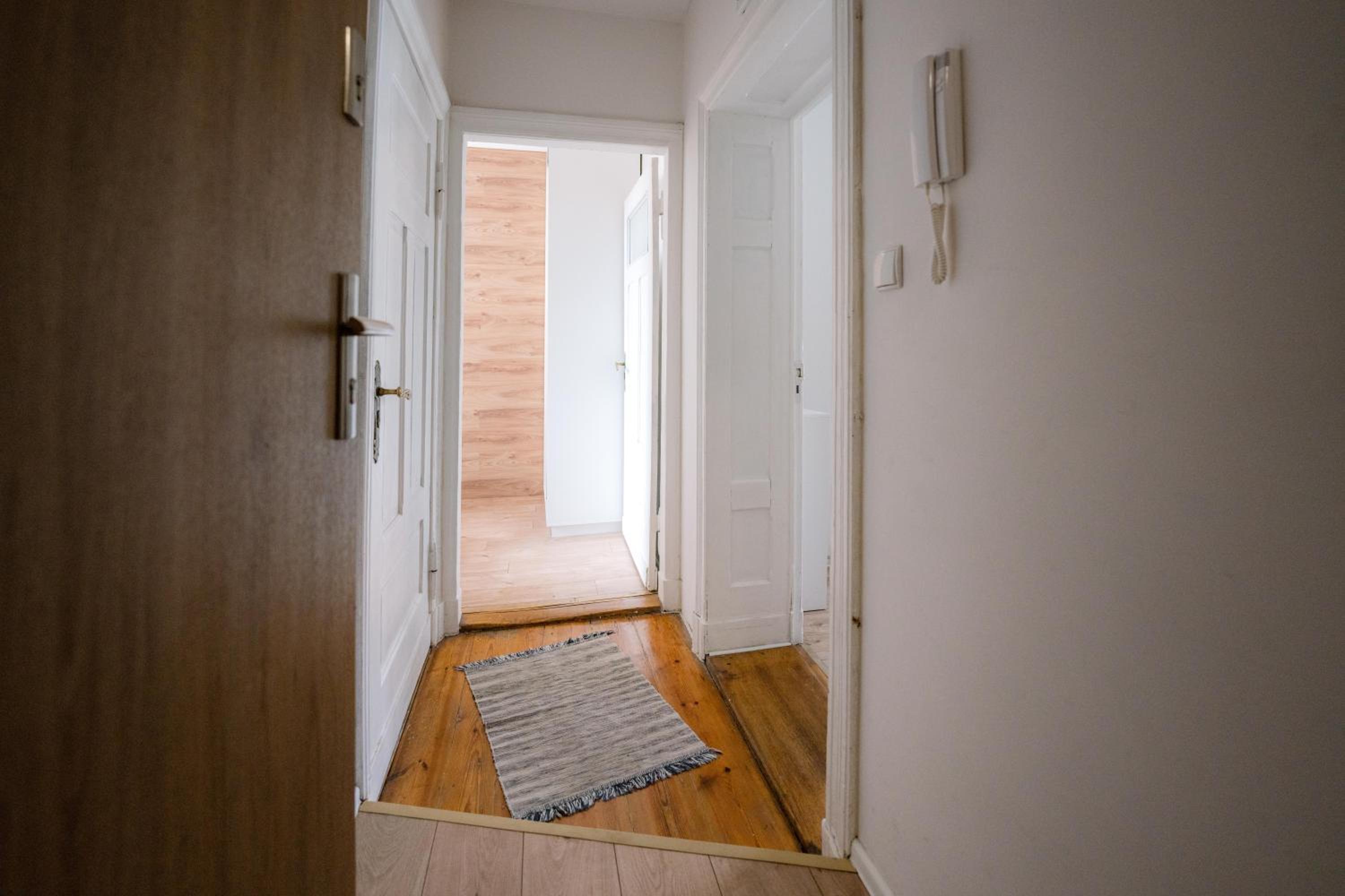 One-Bedroom Apartment - Photo 28