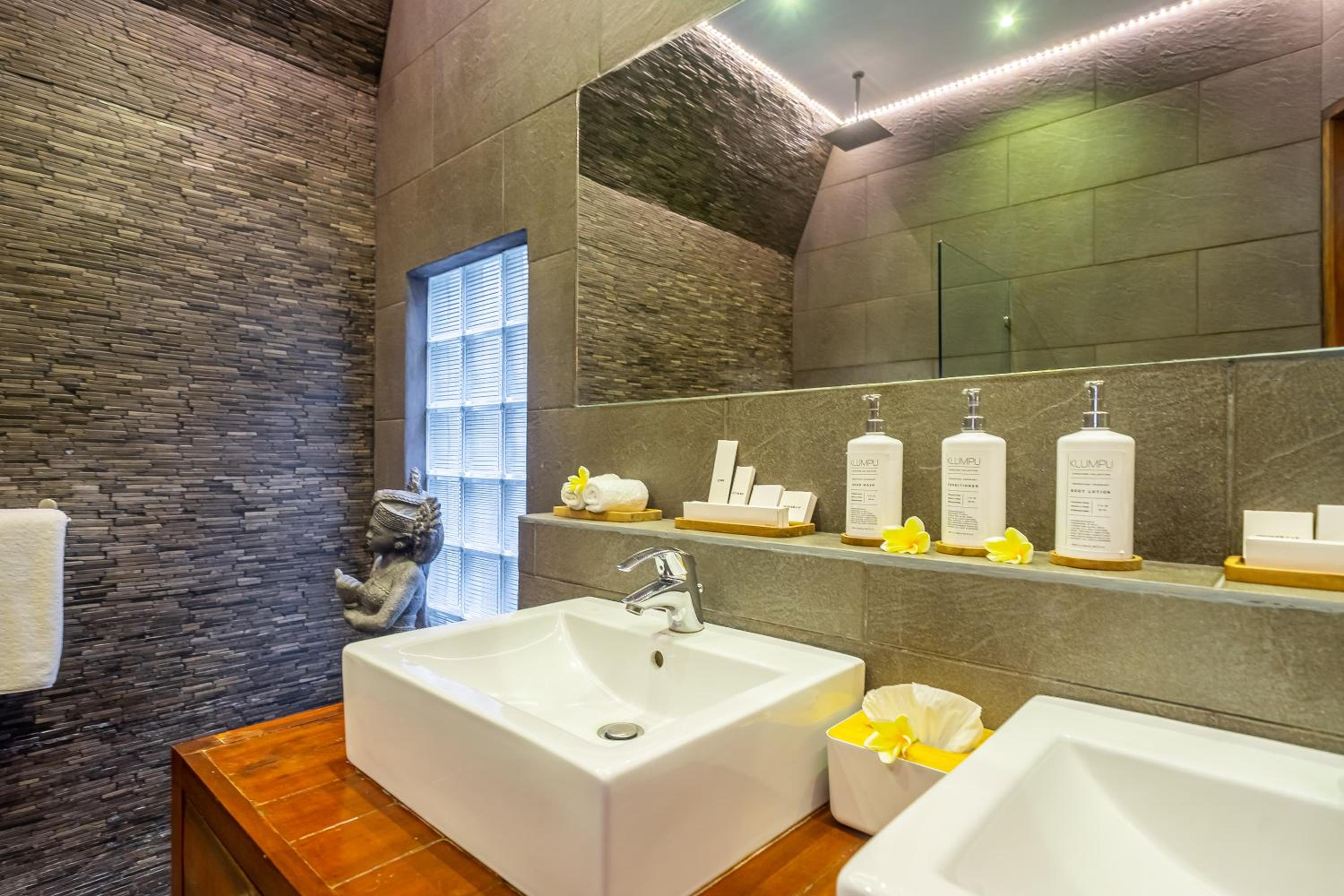 One-Bedroom Villa with King or Twin Bed photo 2