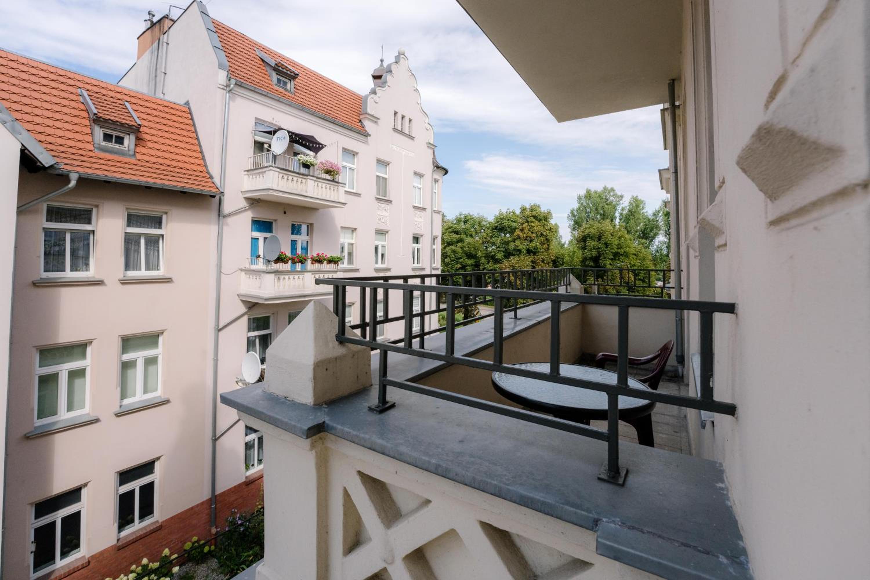 One-Bedroom Apartment - Photo 39