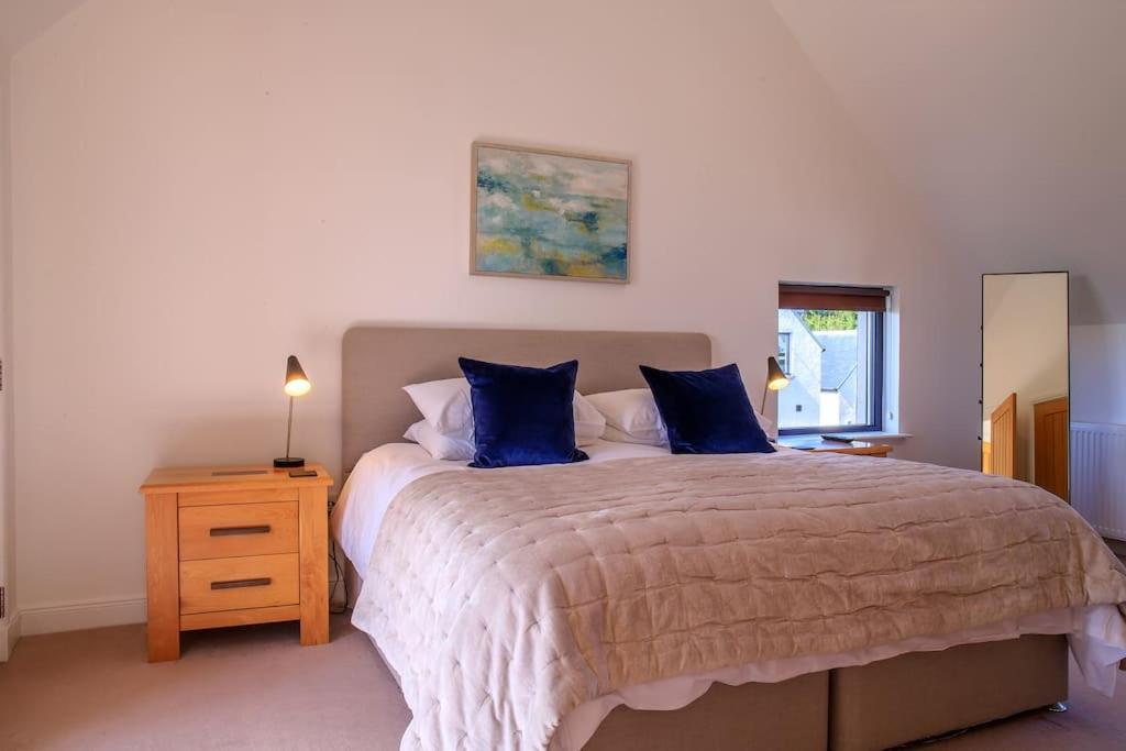 Four-Bedroom House photo 2