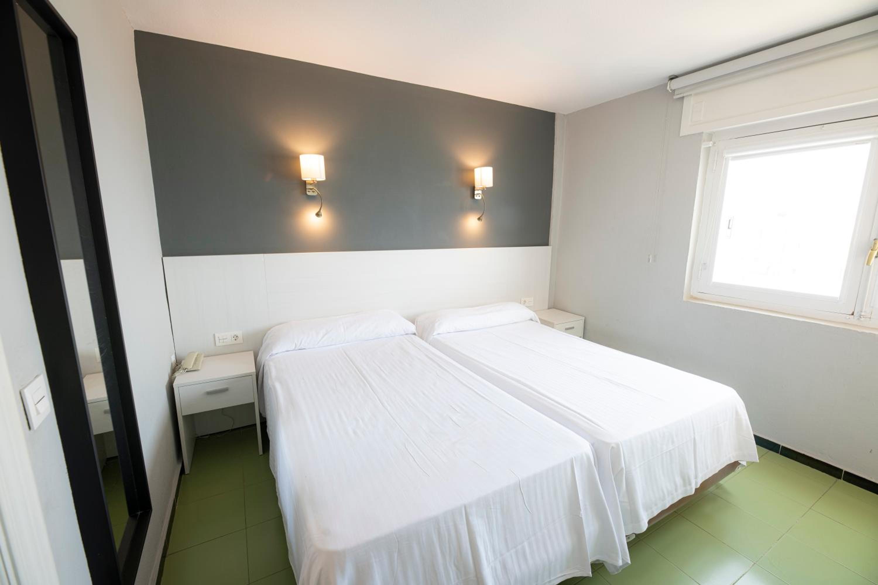 Apartamento Superior con Terraza y Vista al Mar