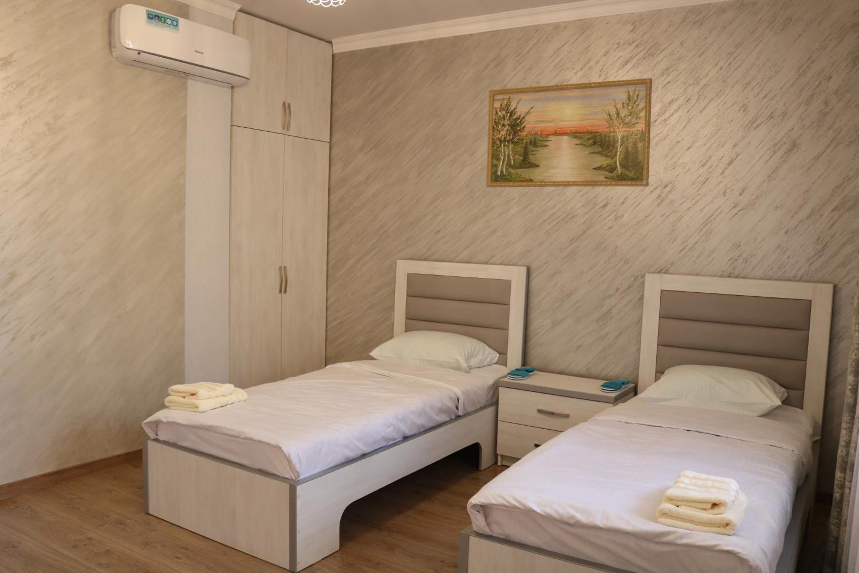 Twin Room with Private Bathroom