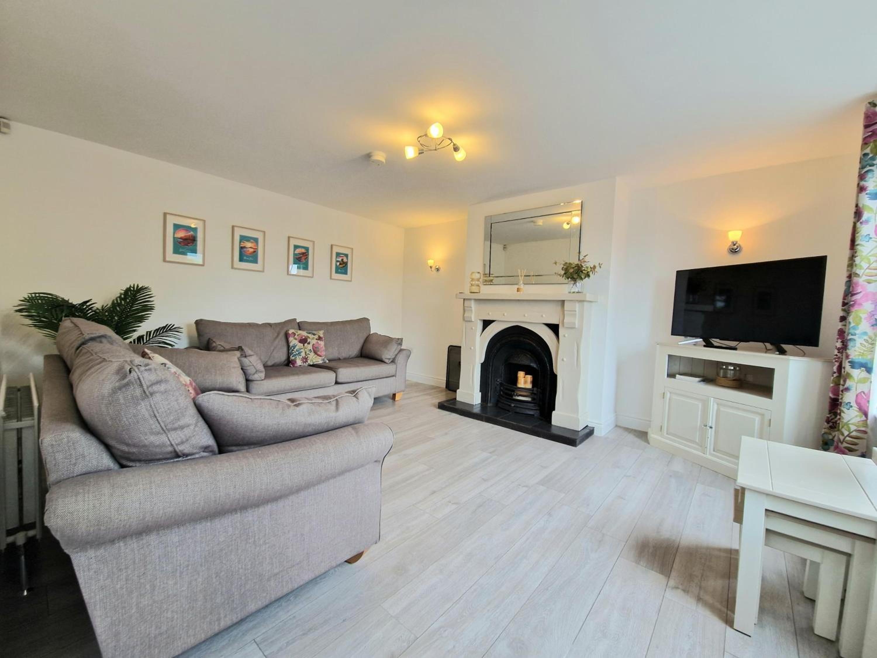 Three-Bedroom House photo 1