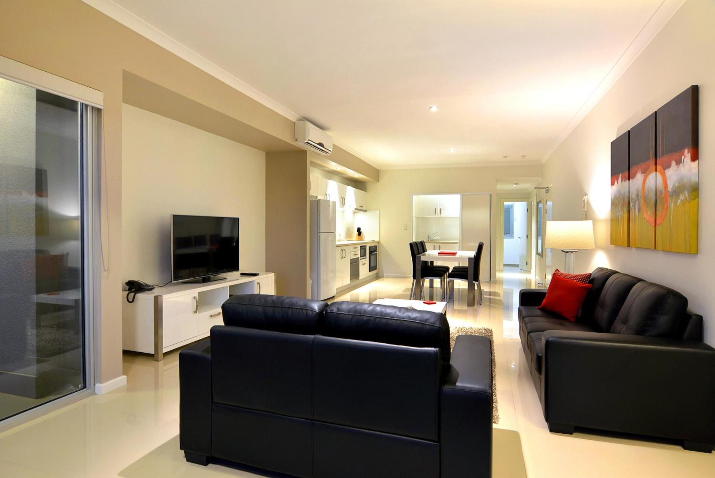 Two-Bedroom Two-Bathroom Apartment with Balcony or Courtyard photo 1