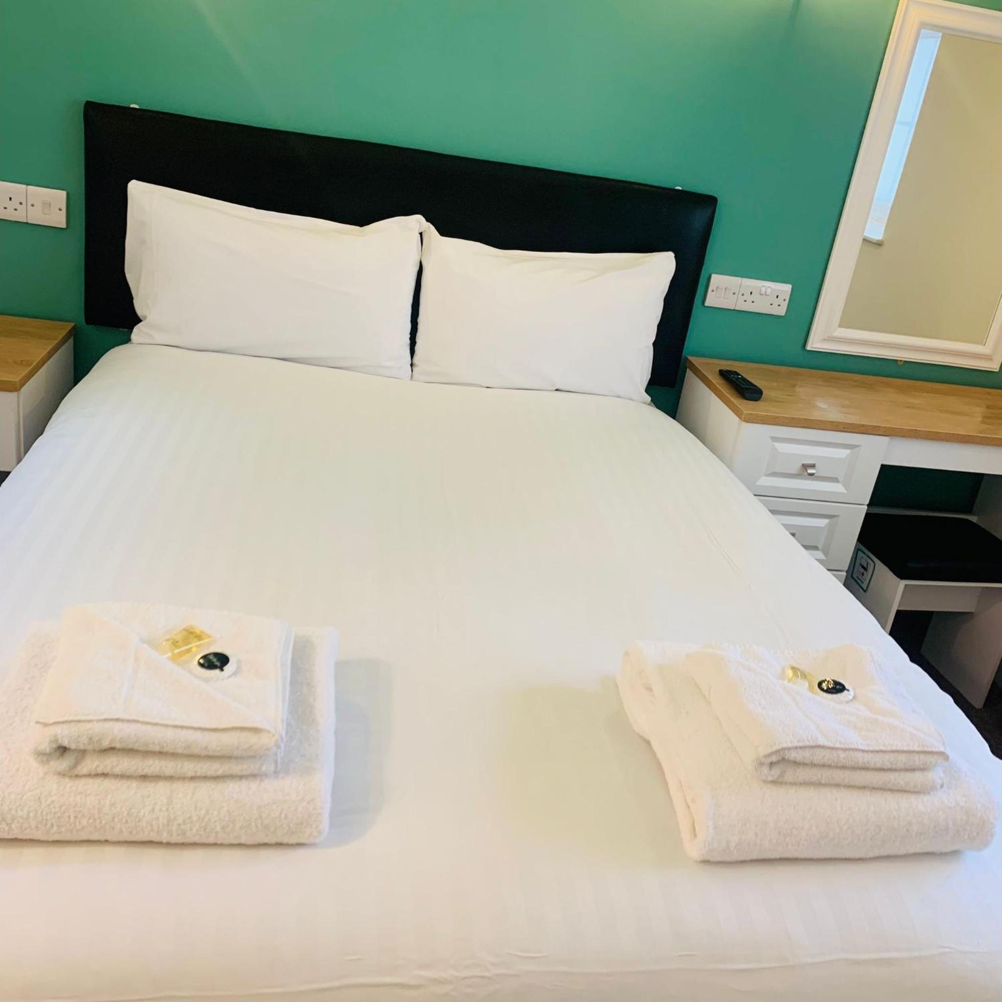 Double Room - Disability Access photo 2