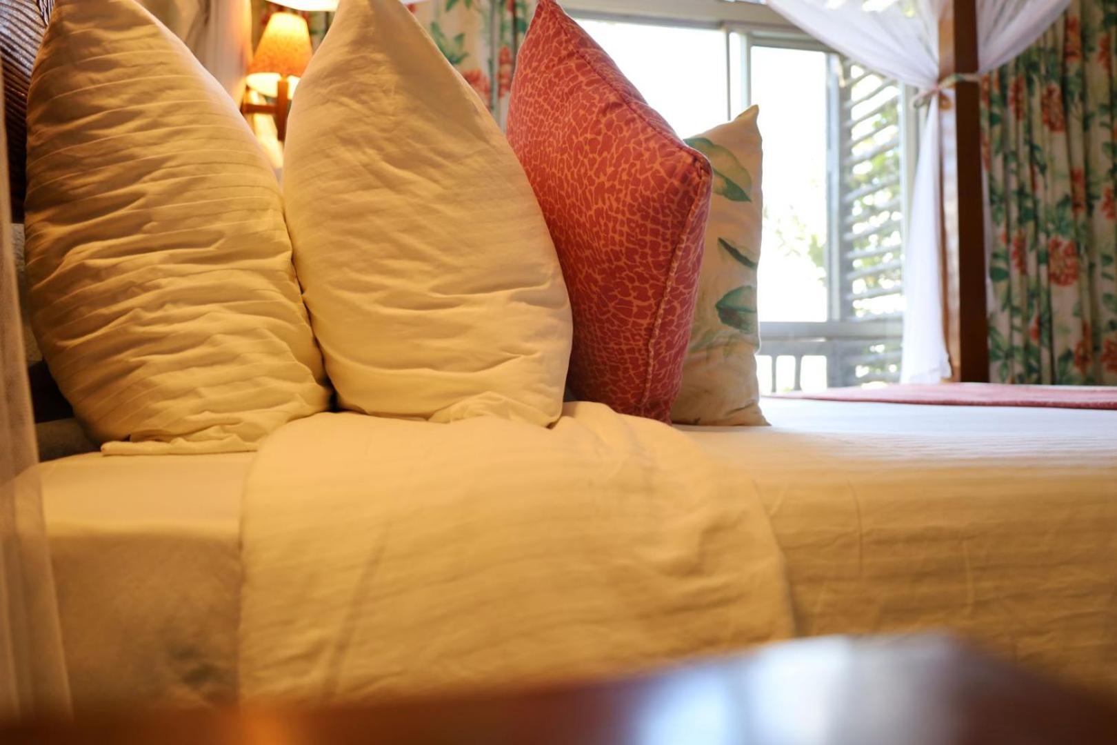 Executive Suite - Photo 10