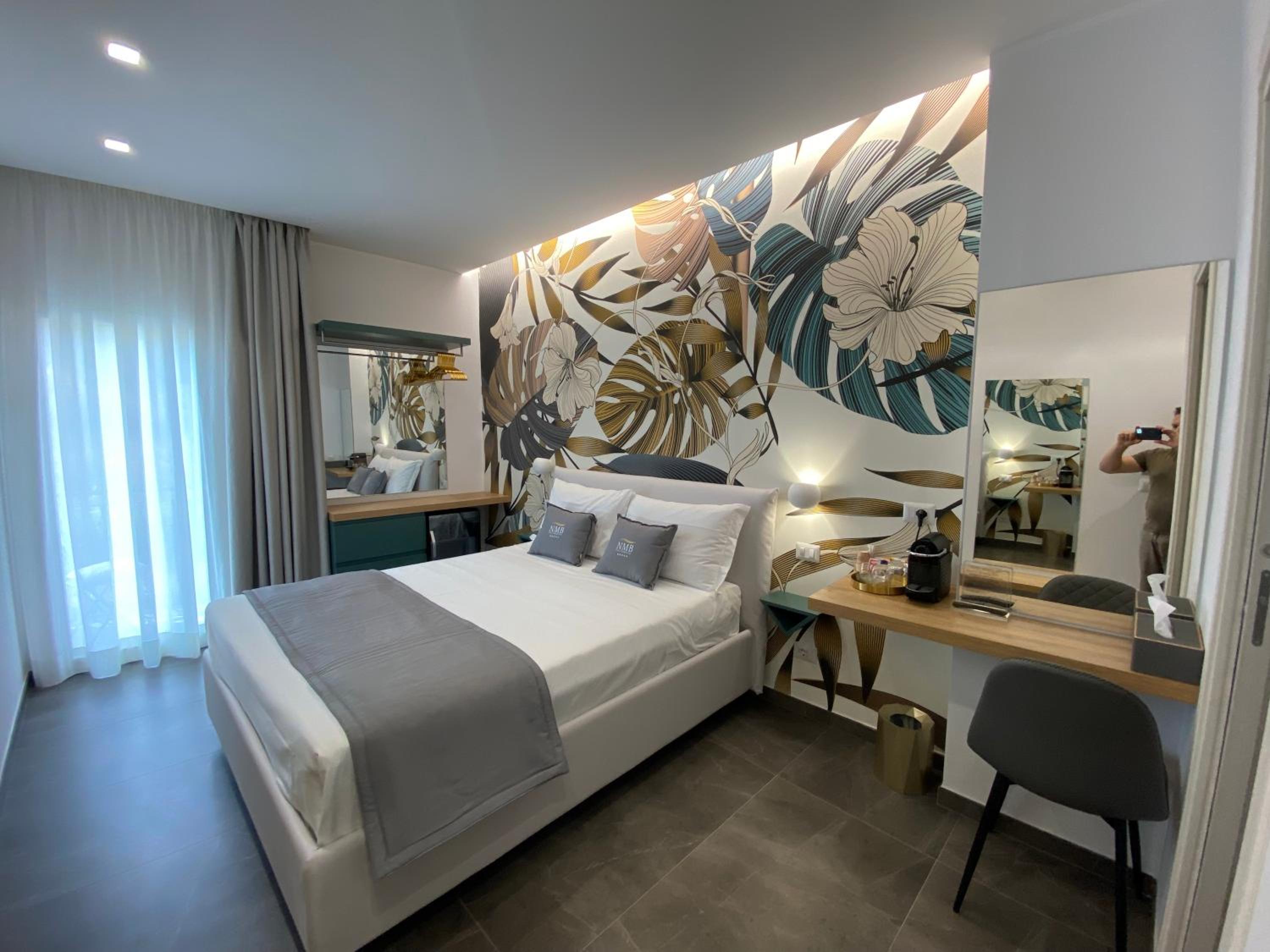 Deluxe Double Room with City View photo 1