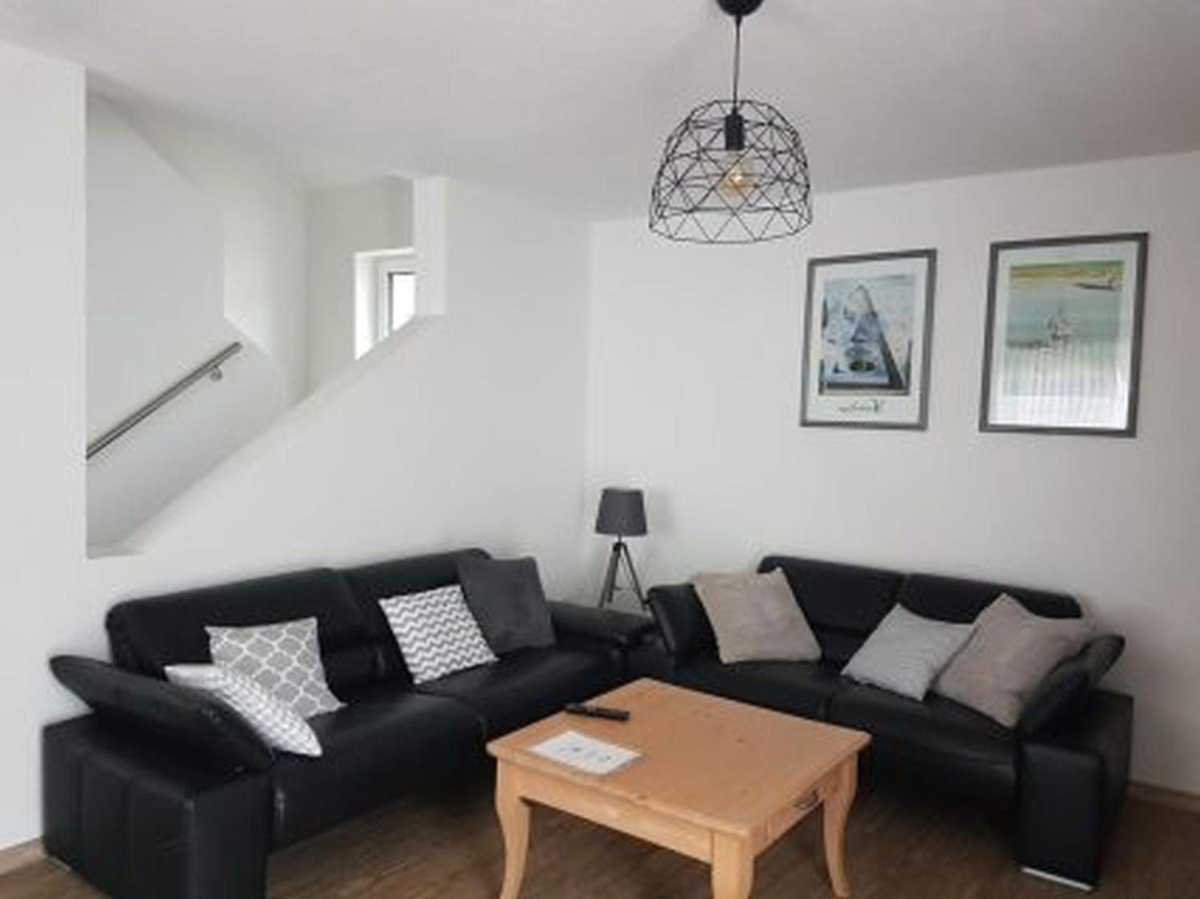 Three-Bedroom Premium Apartment with Balcony photo 1