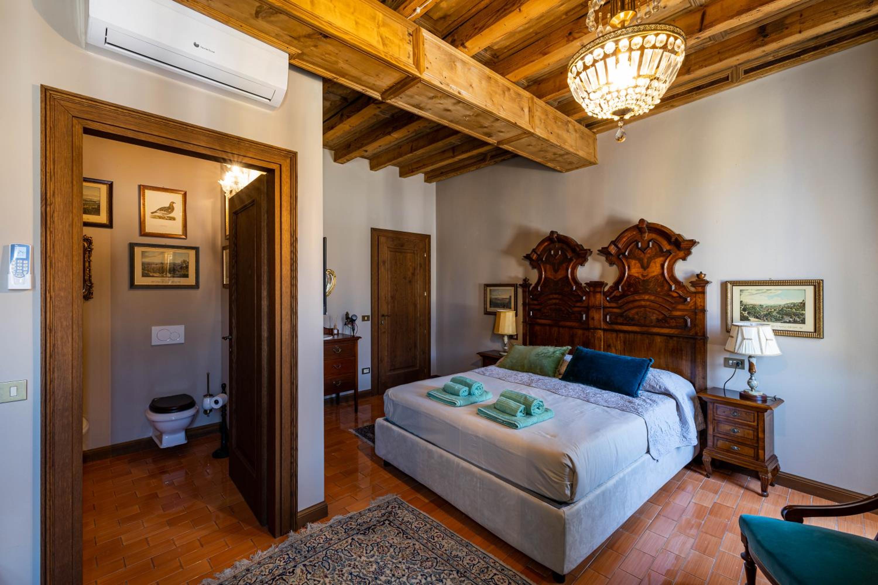 Large Double Room