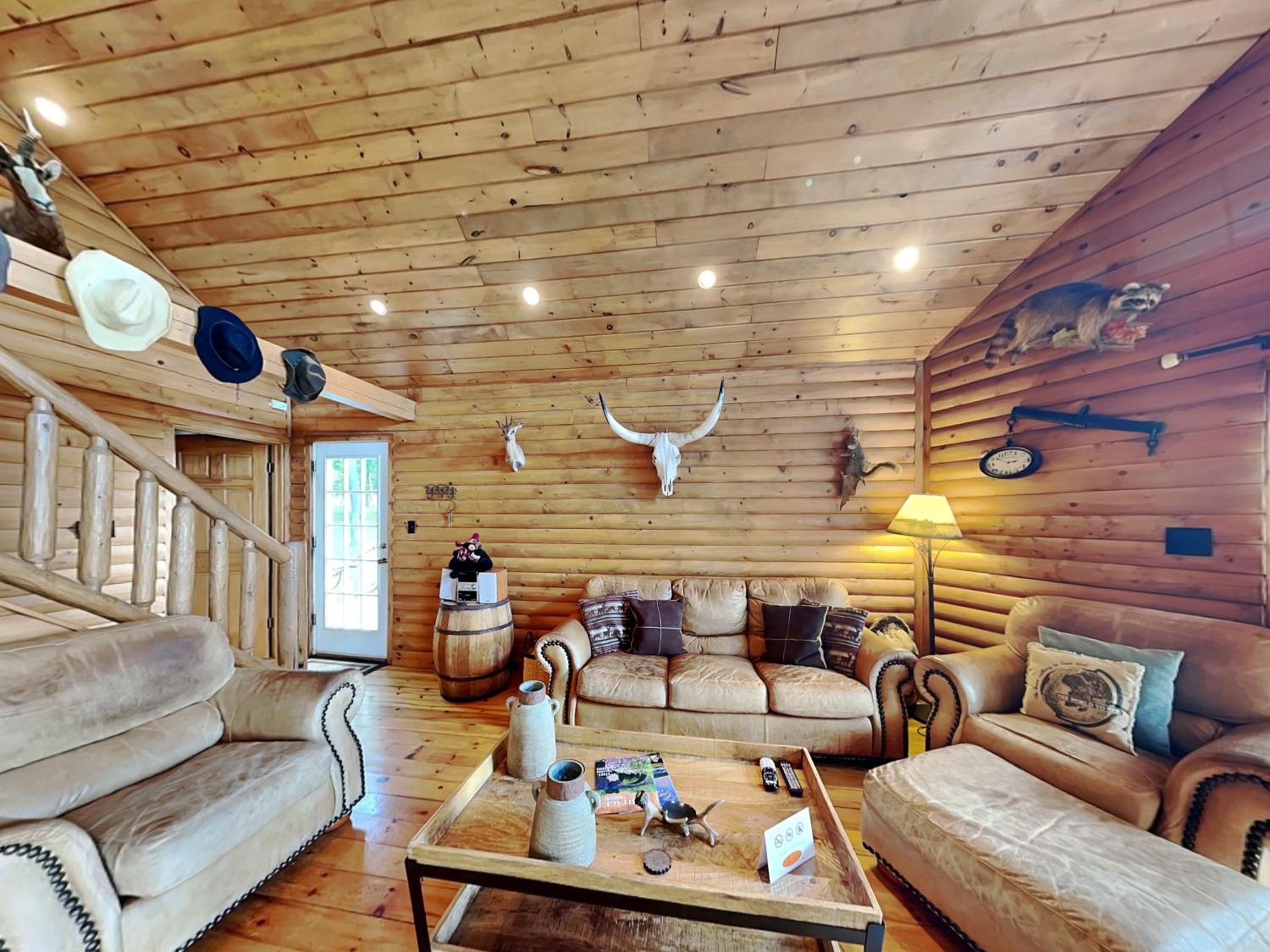 Three-Bedroom House photo 3