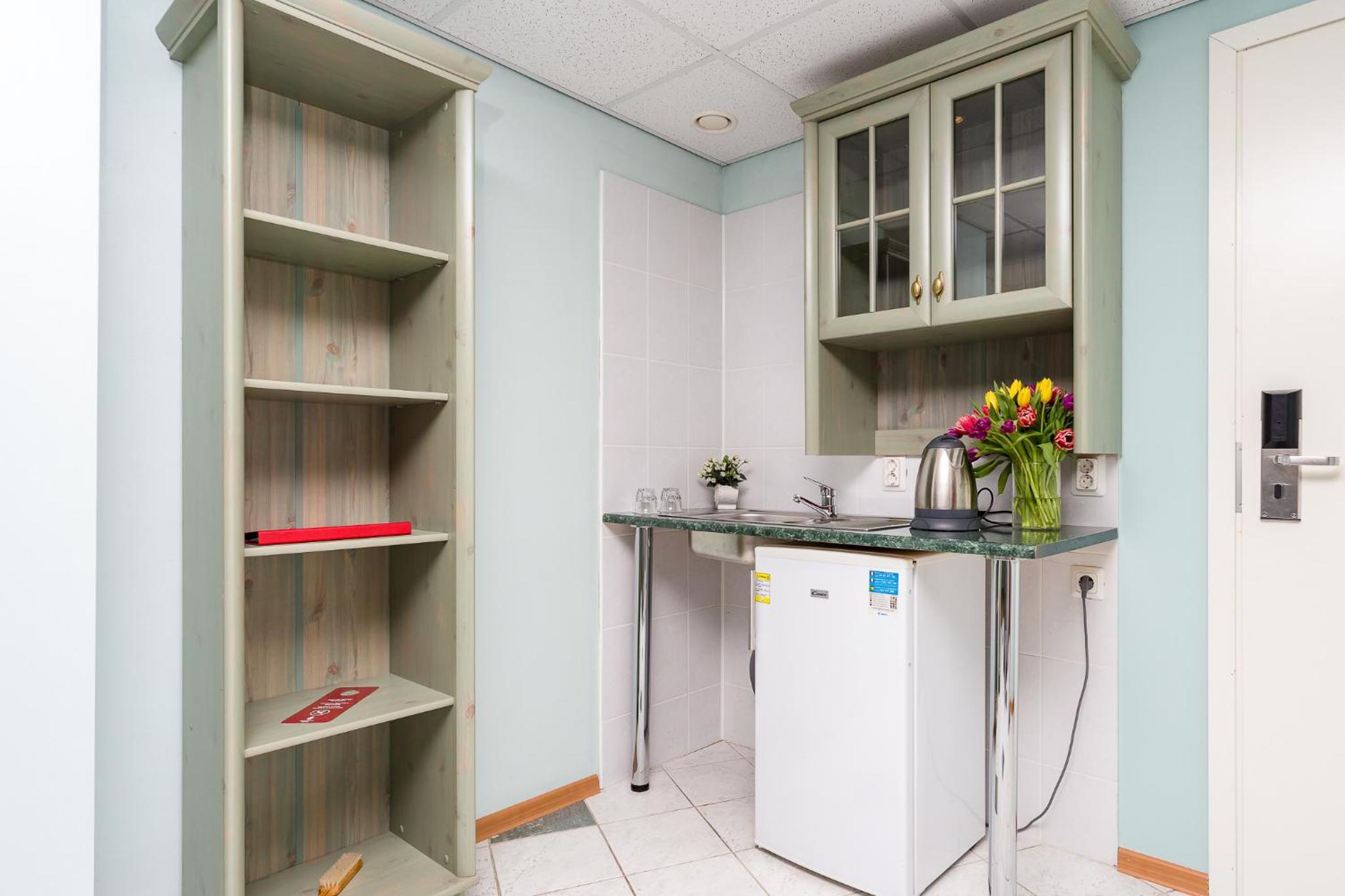 One-Bedroom Apartment - Photo 1