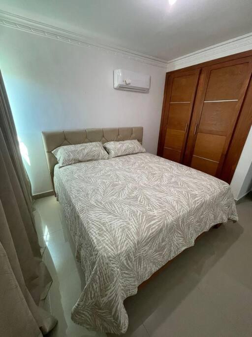 Three-Bedroom Apartment photo 2