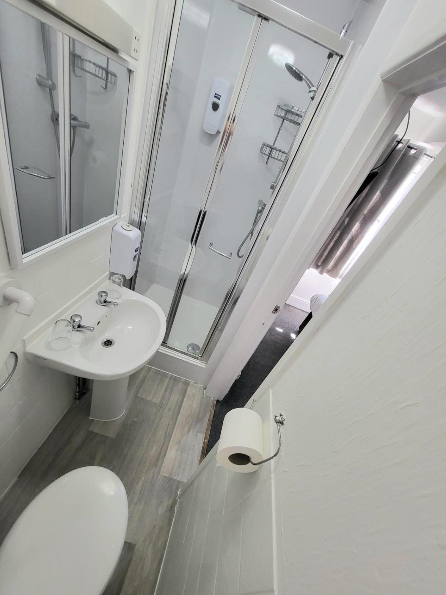 Double Room with Partial Sea View - Photo 4