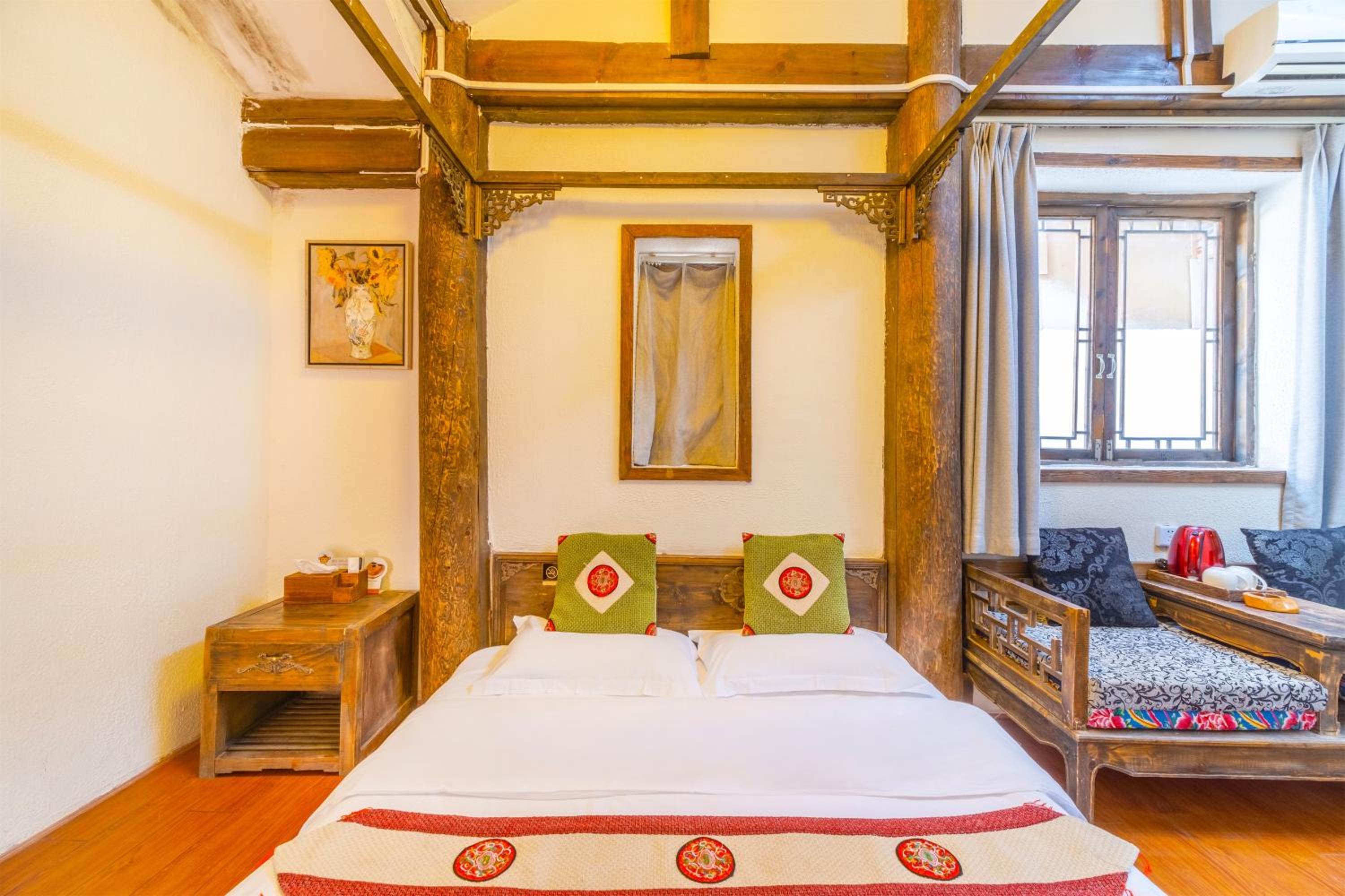 Large Twin Room photo 1