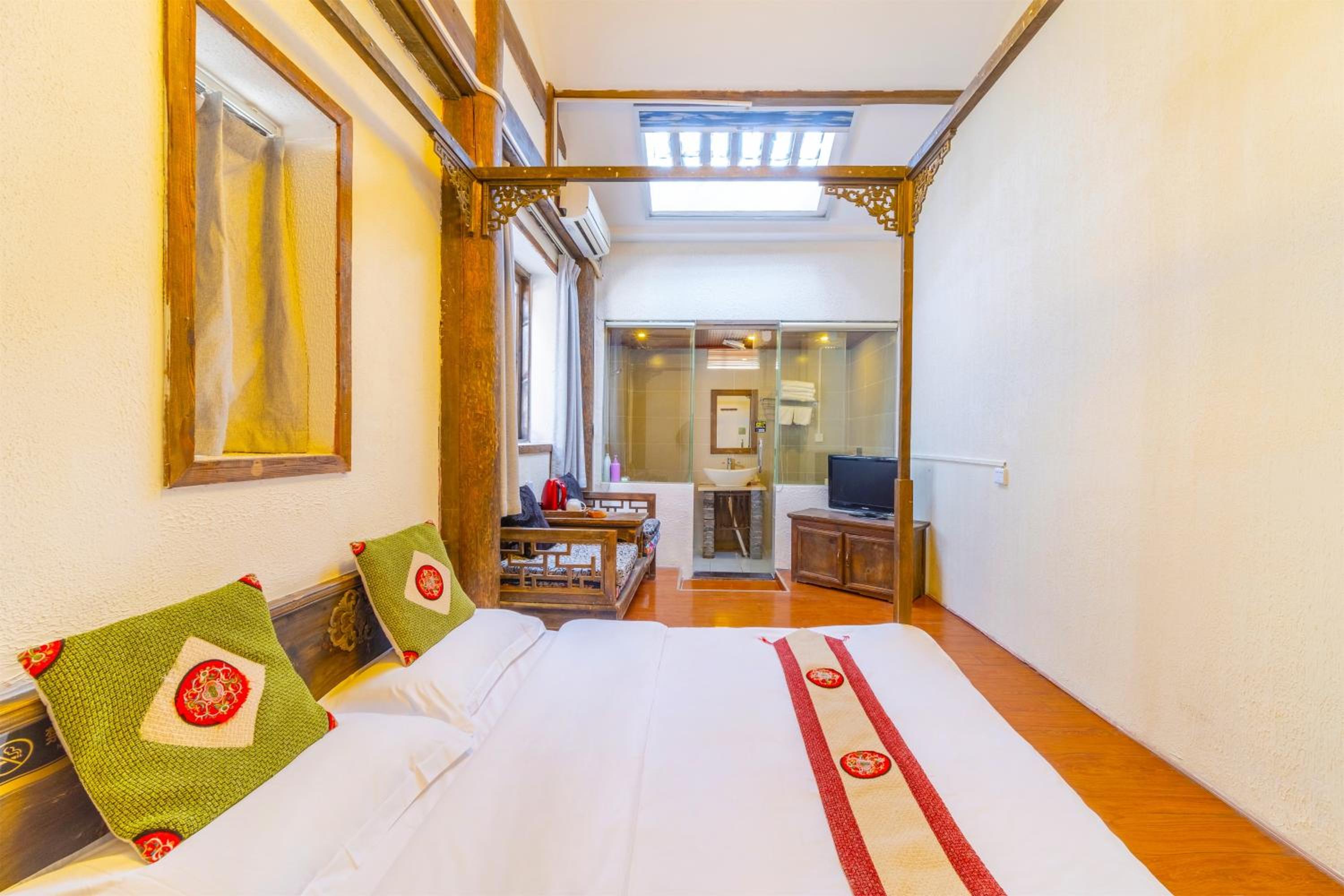 Large Twin Room photo 3