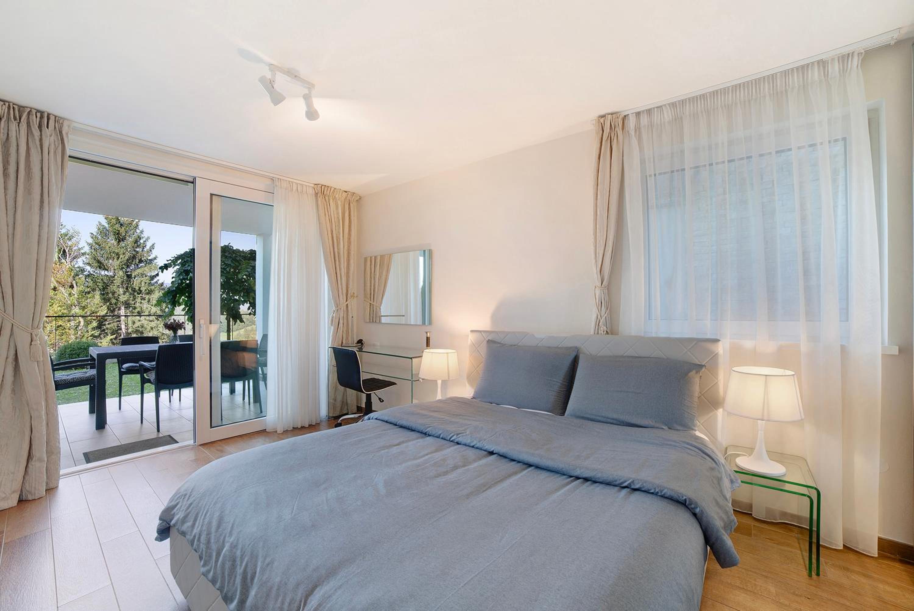 Two-Bedroom Deluxe Apartment with Garden View photo 1