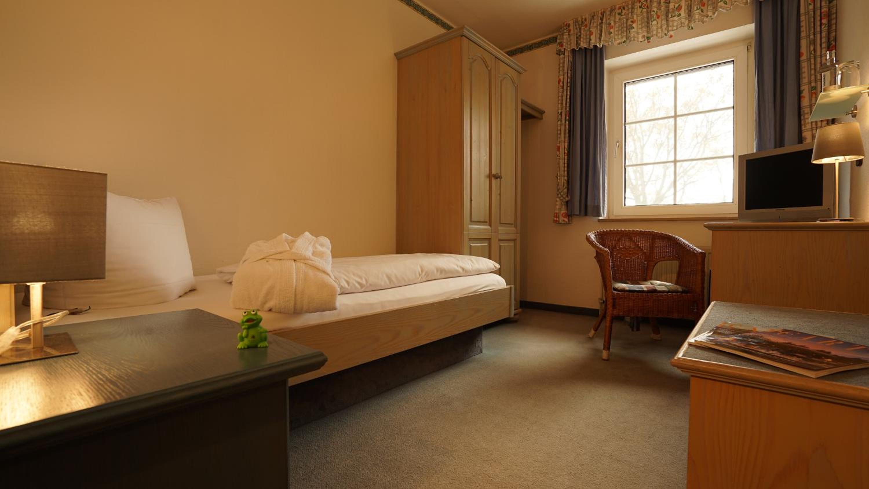 Standard Single Room