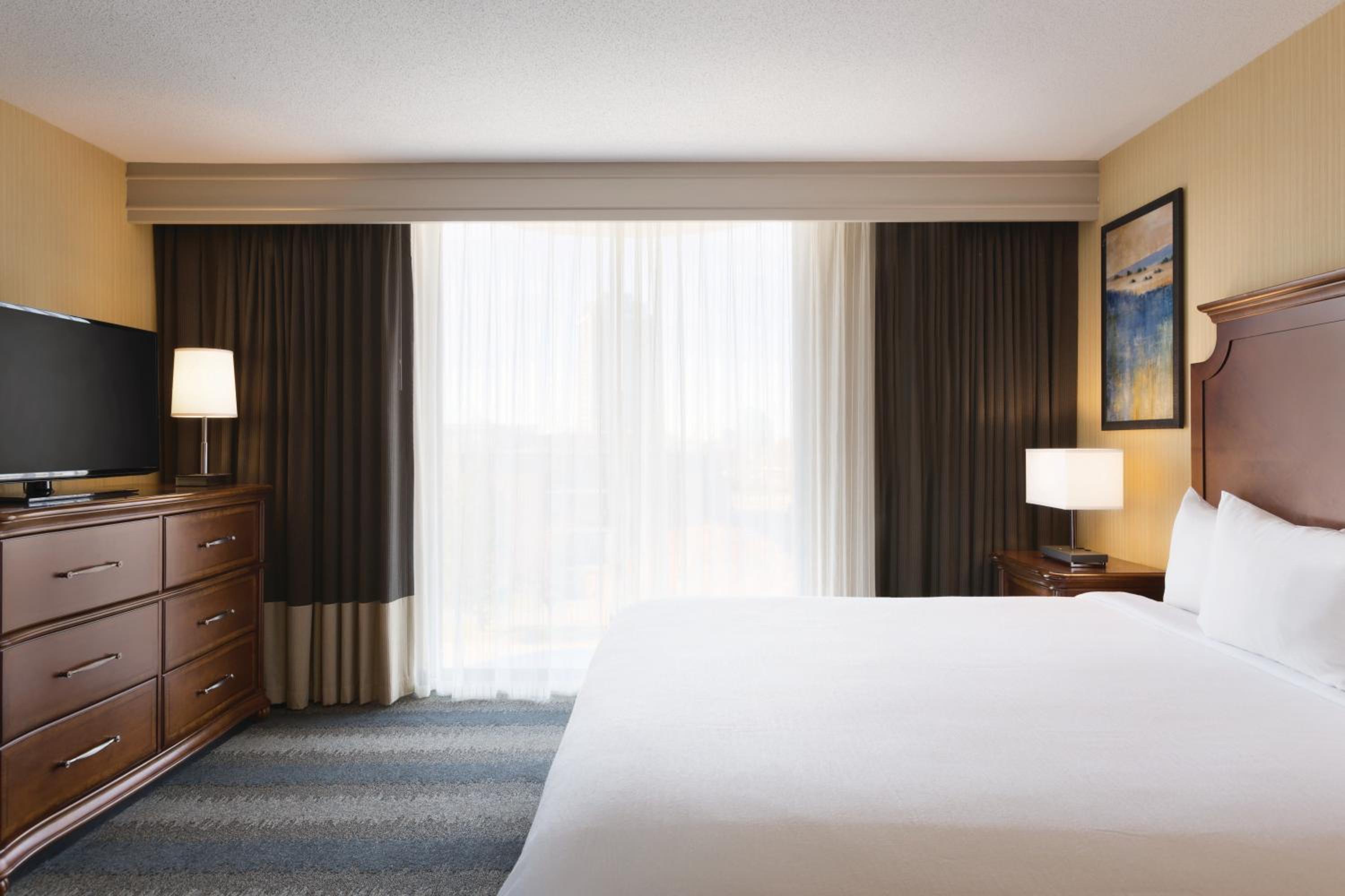 Deluxe Suite - Photo 2