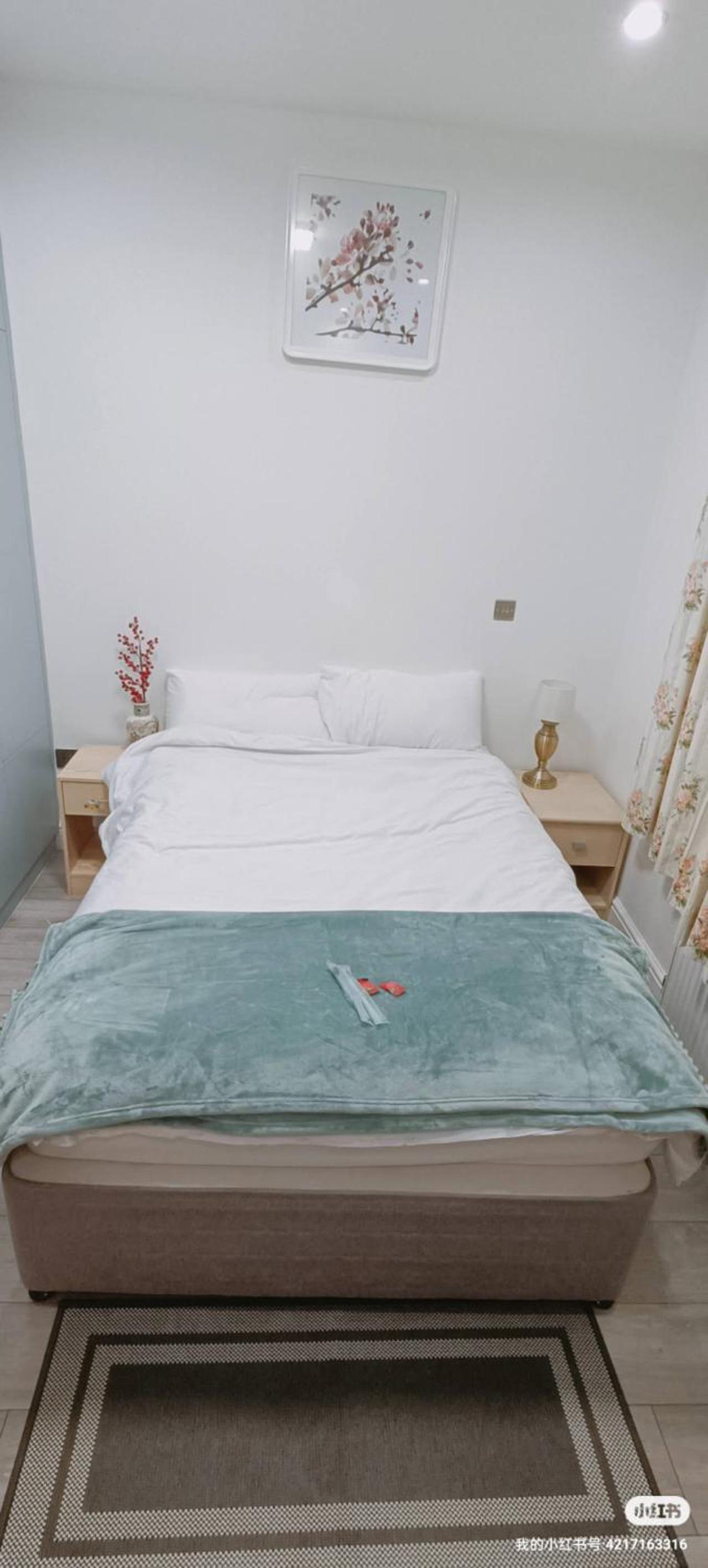 Double Room with Private Bathroom - Photo 10
