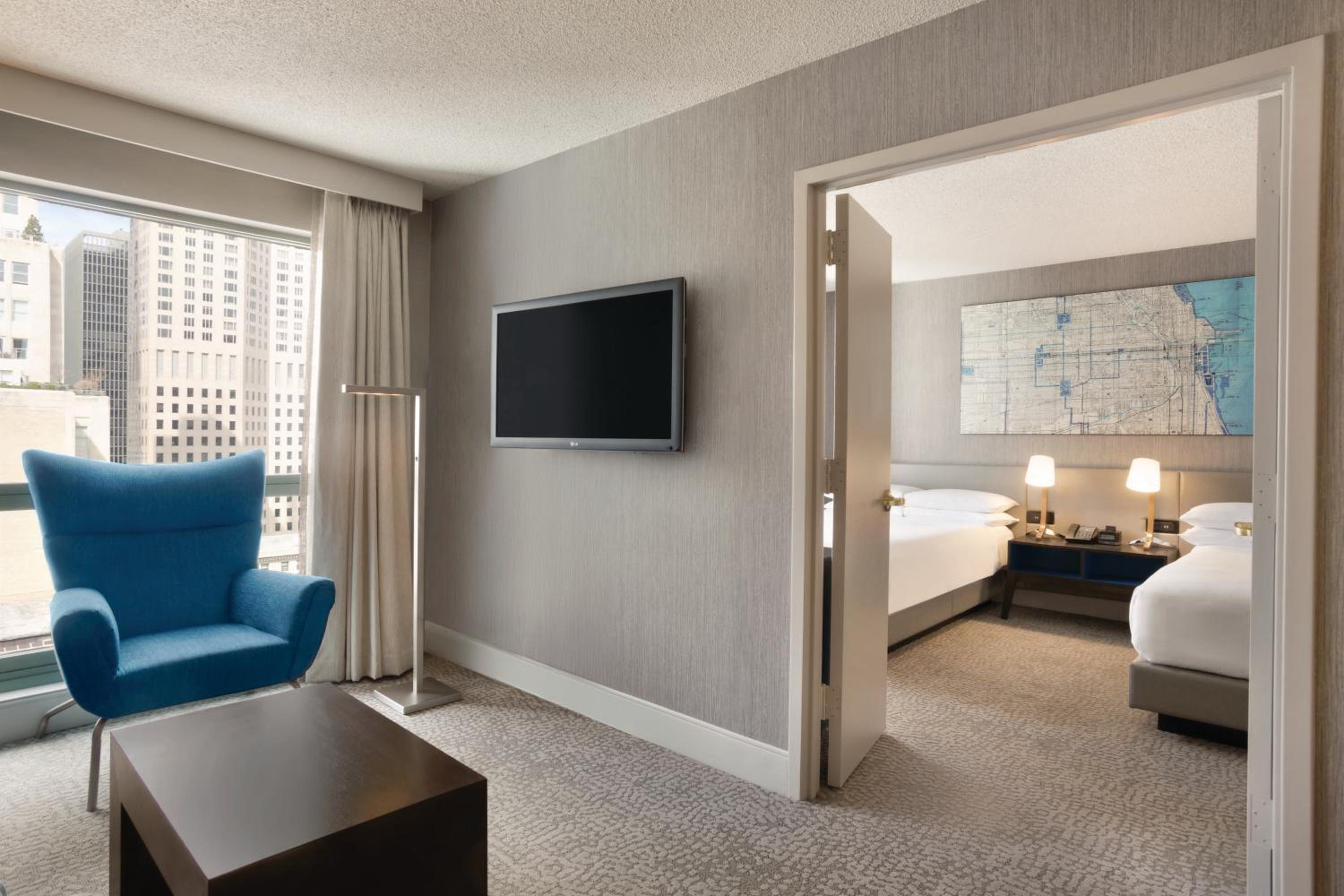 Studio Suite with Two Double Beds - Photo 4