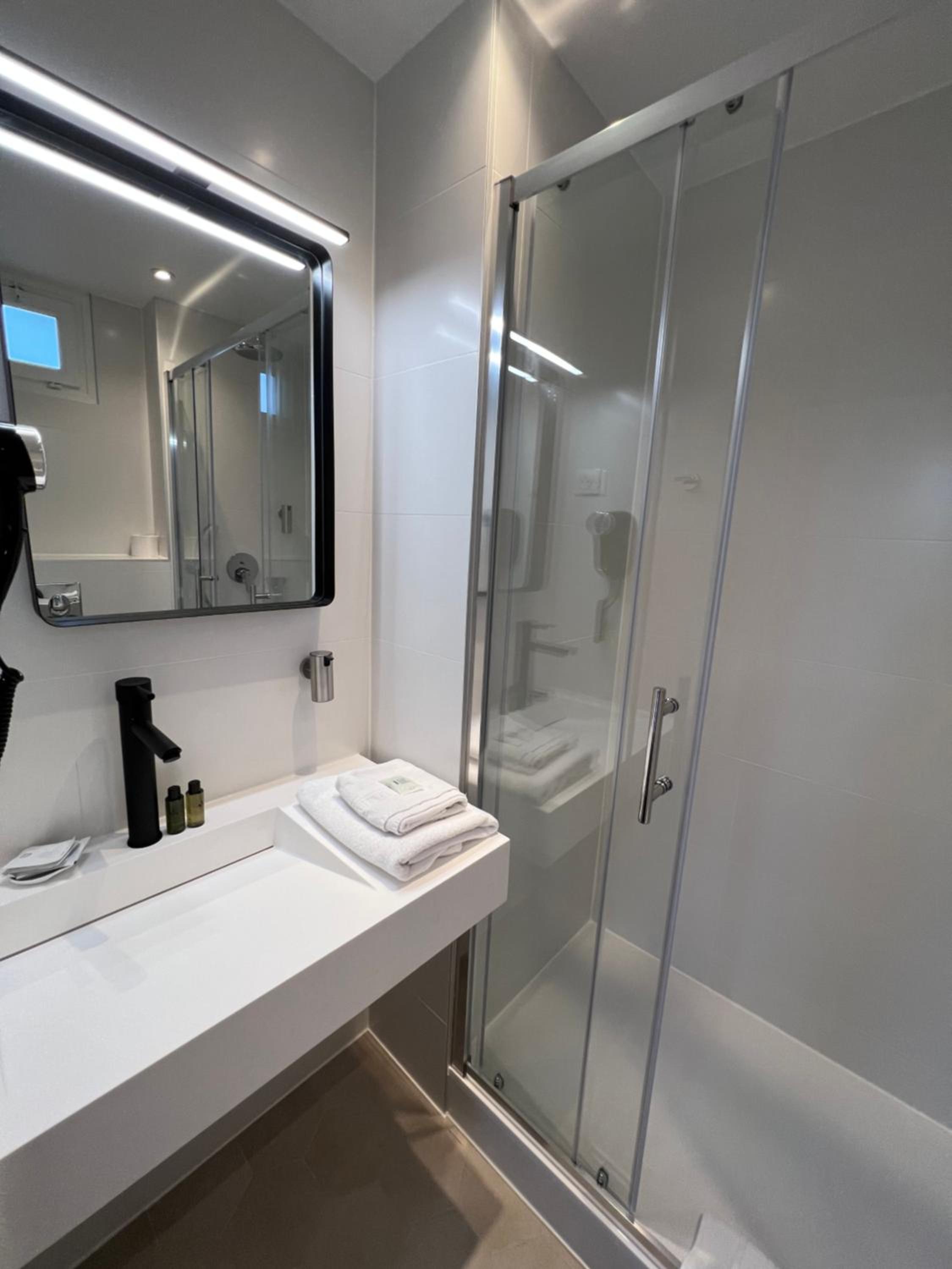 Superior Double or Twin Room photo 2