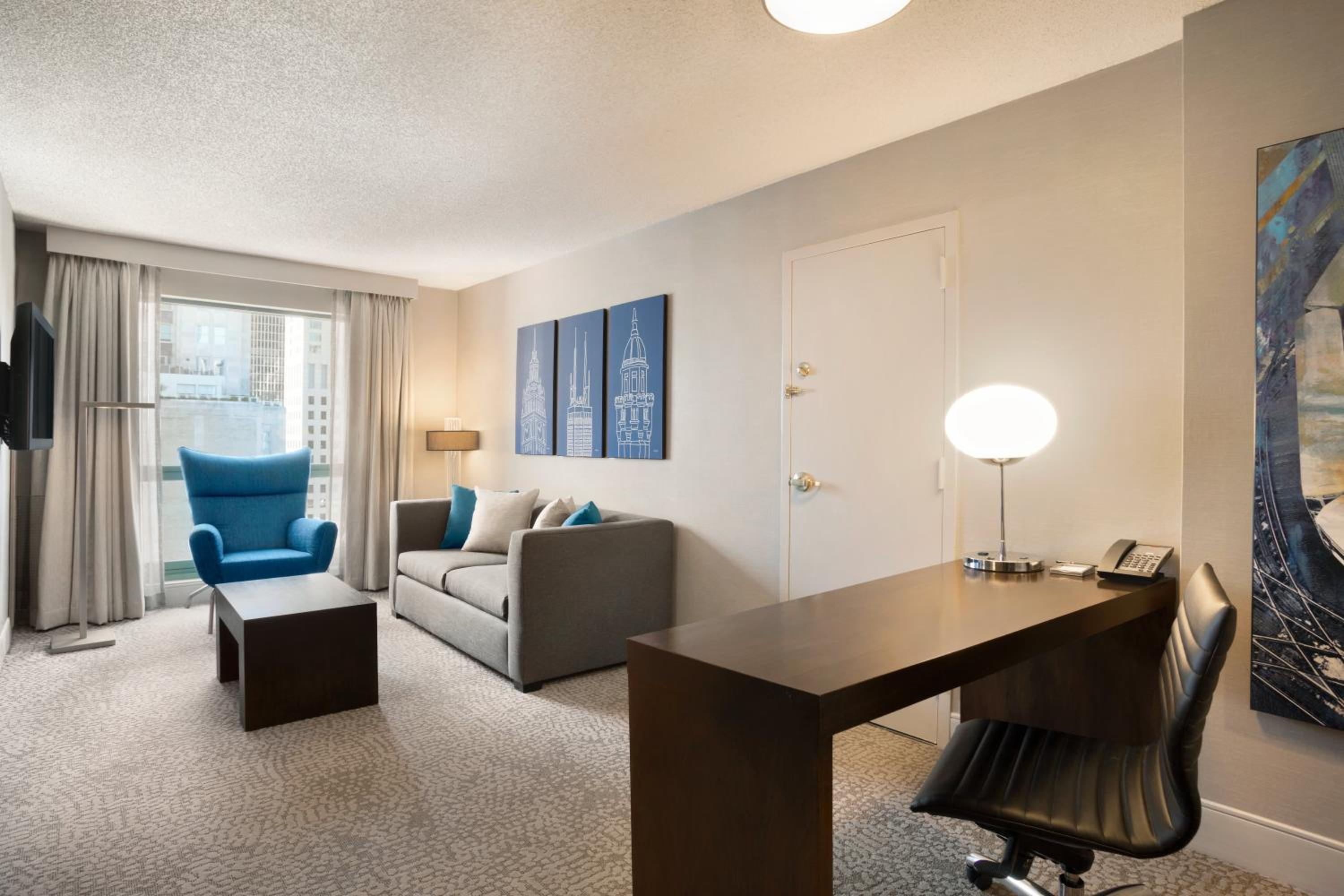 Superior One-Bedroom King Suite - High Floor - Photo 4