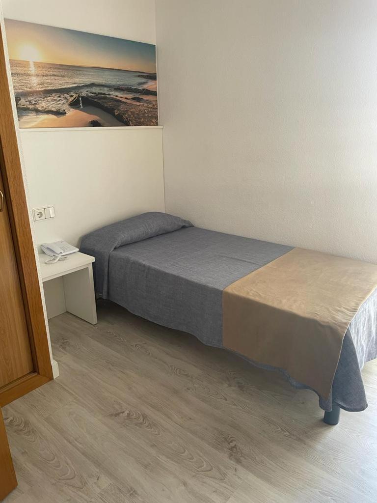 Single Room photo 2