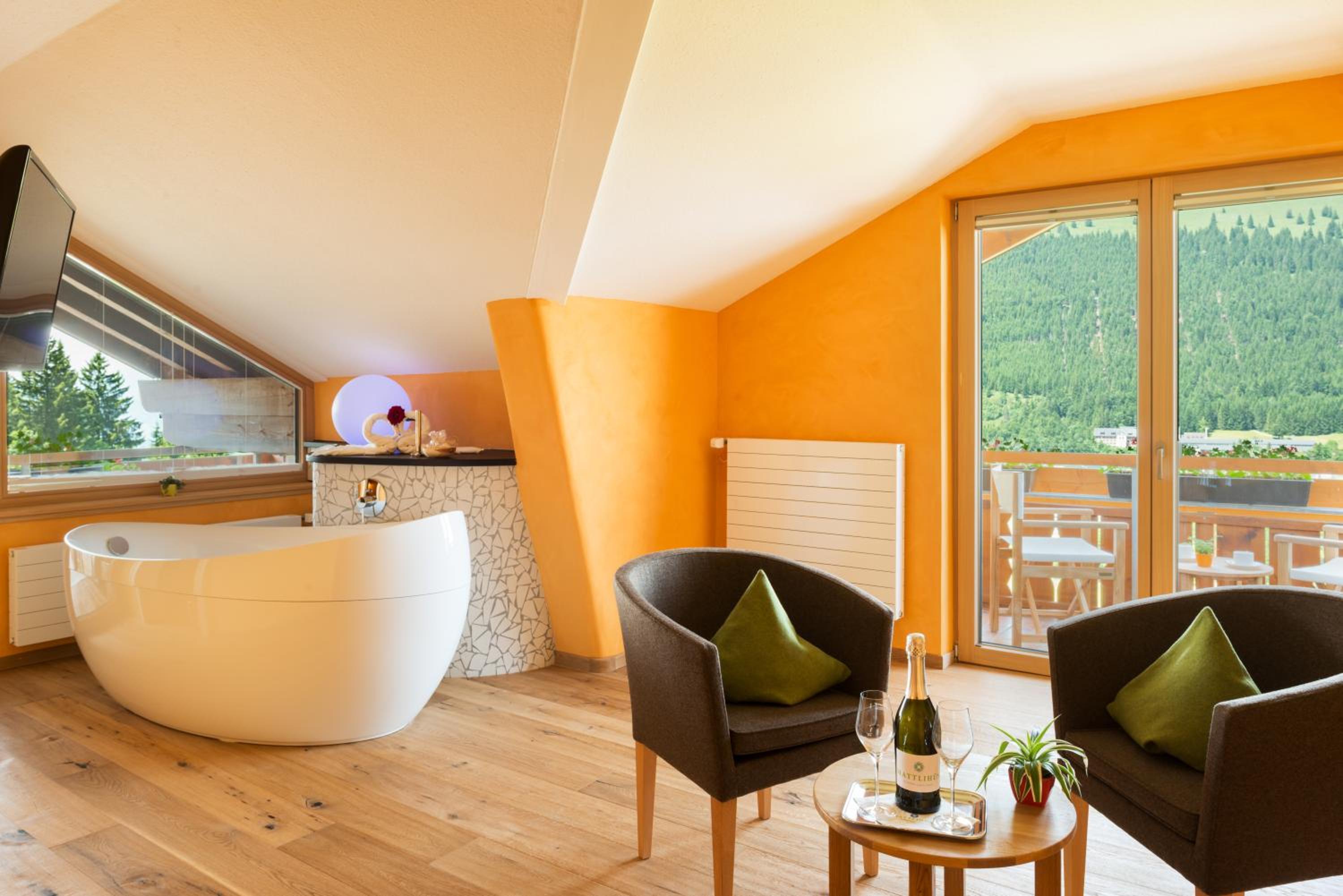 Suite with Mountain View - Photo 2