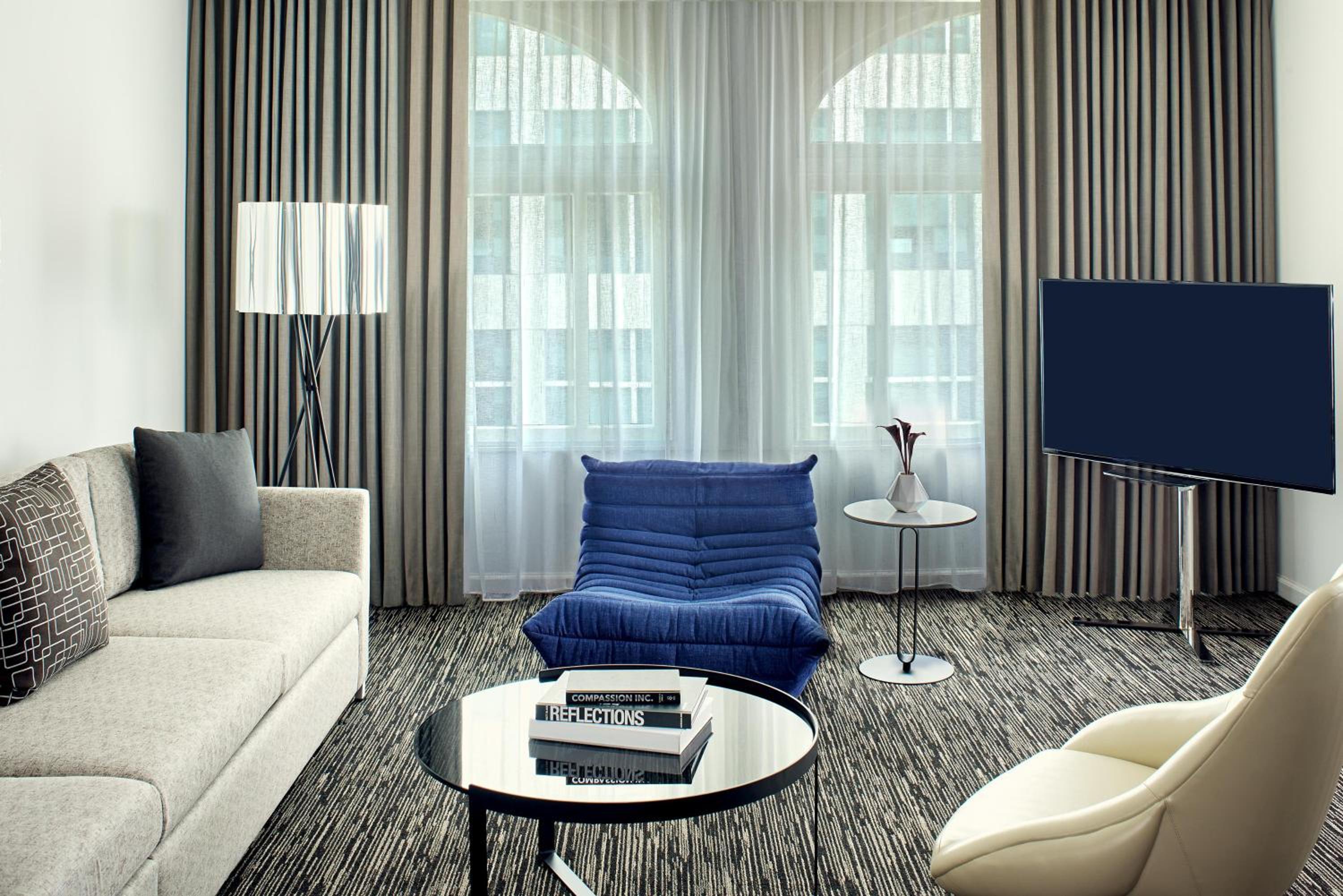 Suite - Photo 7