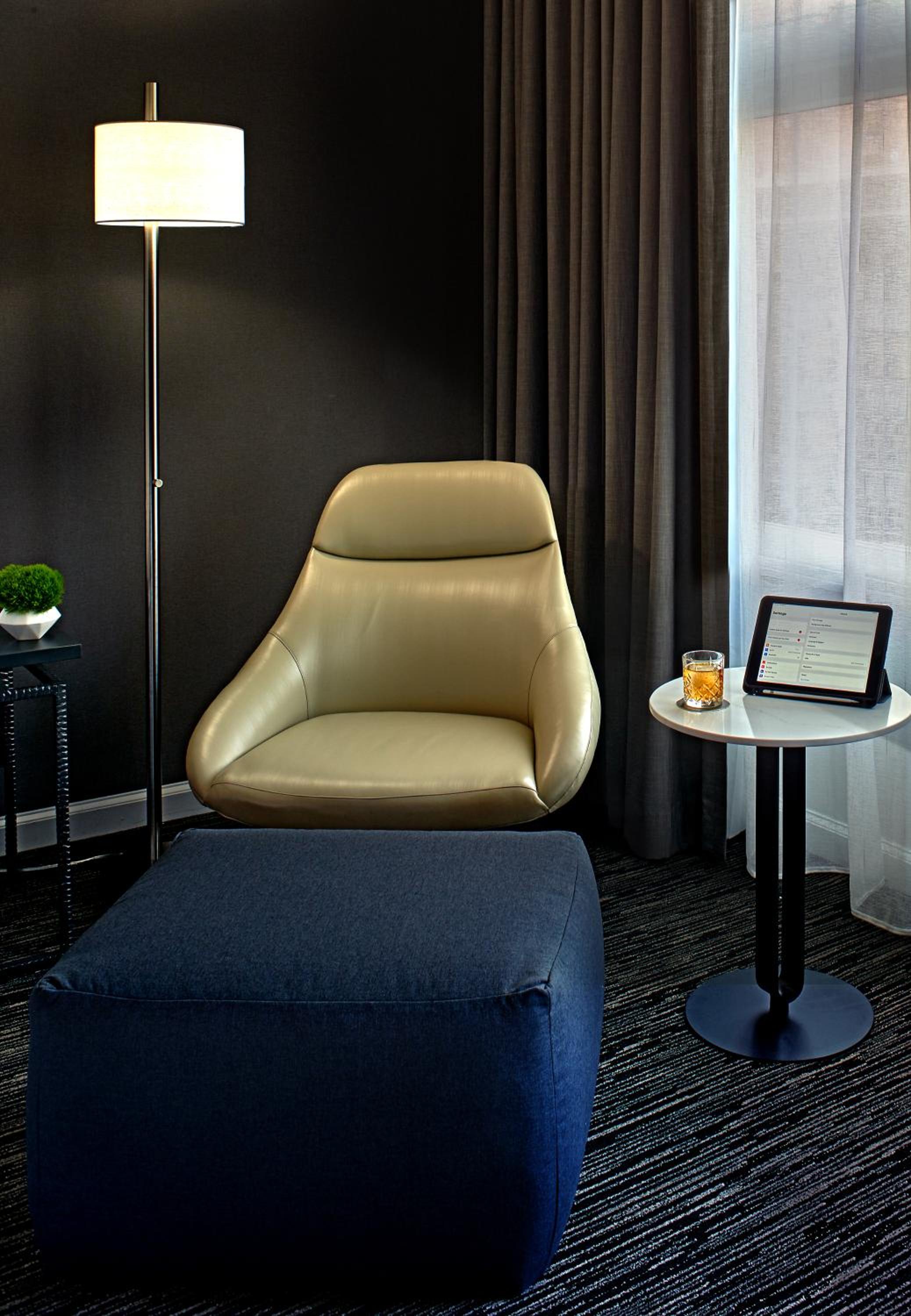 King Room with Spa Bath - Photo 2