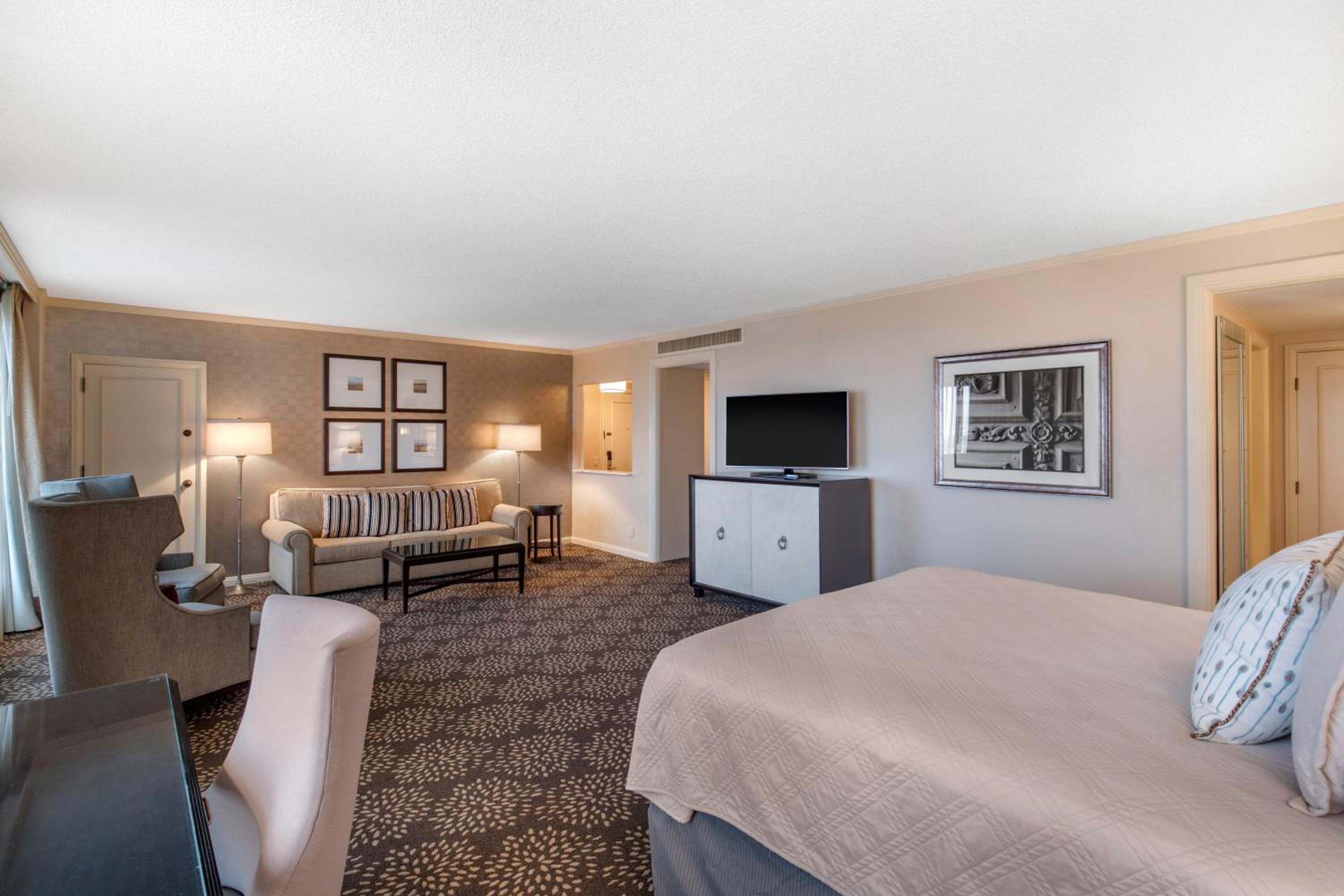 Las Colinas Suite 1 King Bed - Photo 4