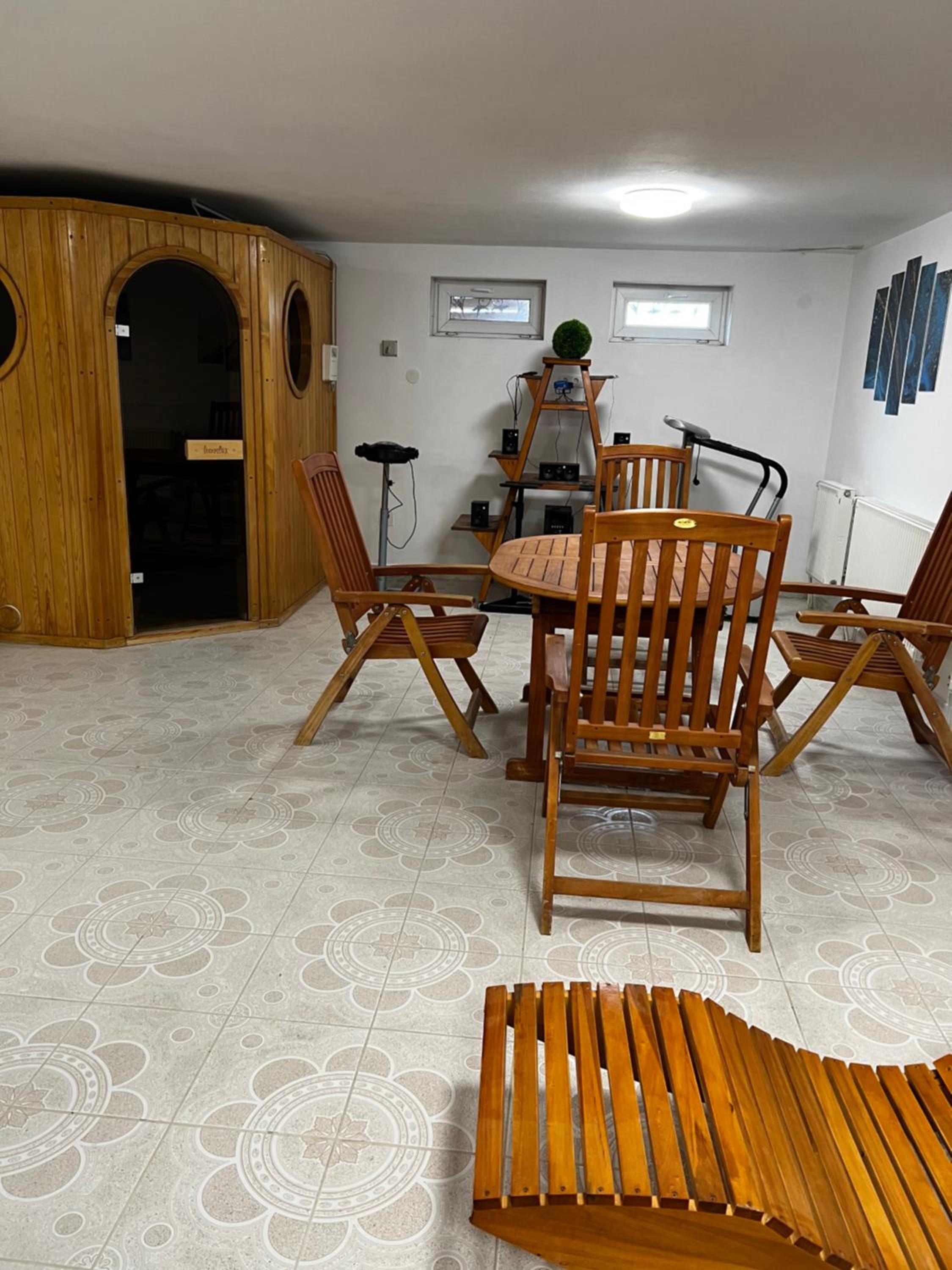 Five-Bedroom Premium Apartment photo 3