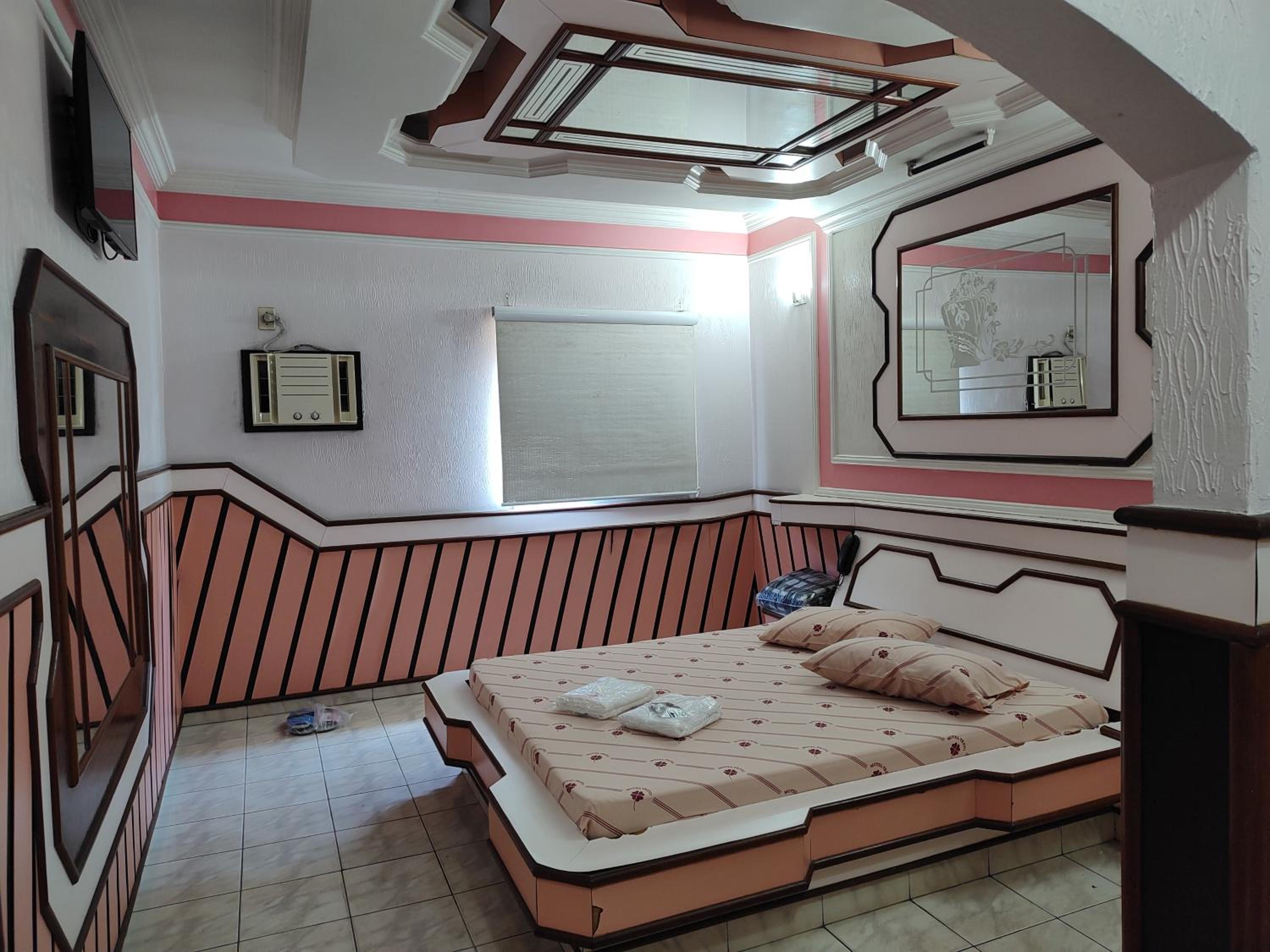 Deluxe Suite photo 1