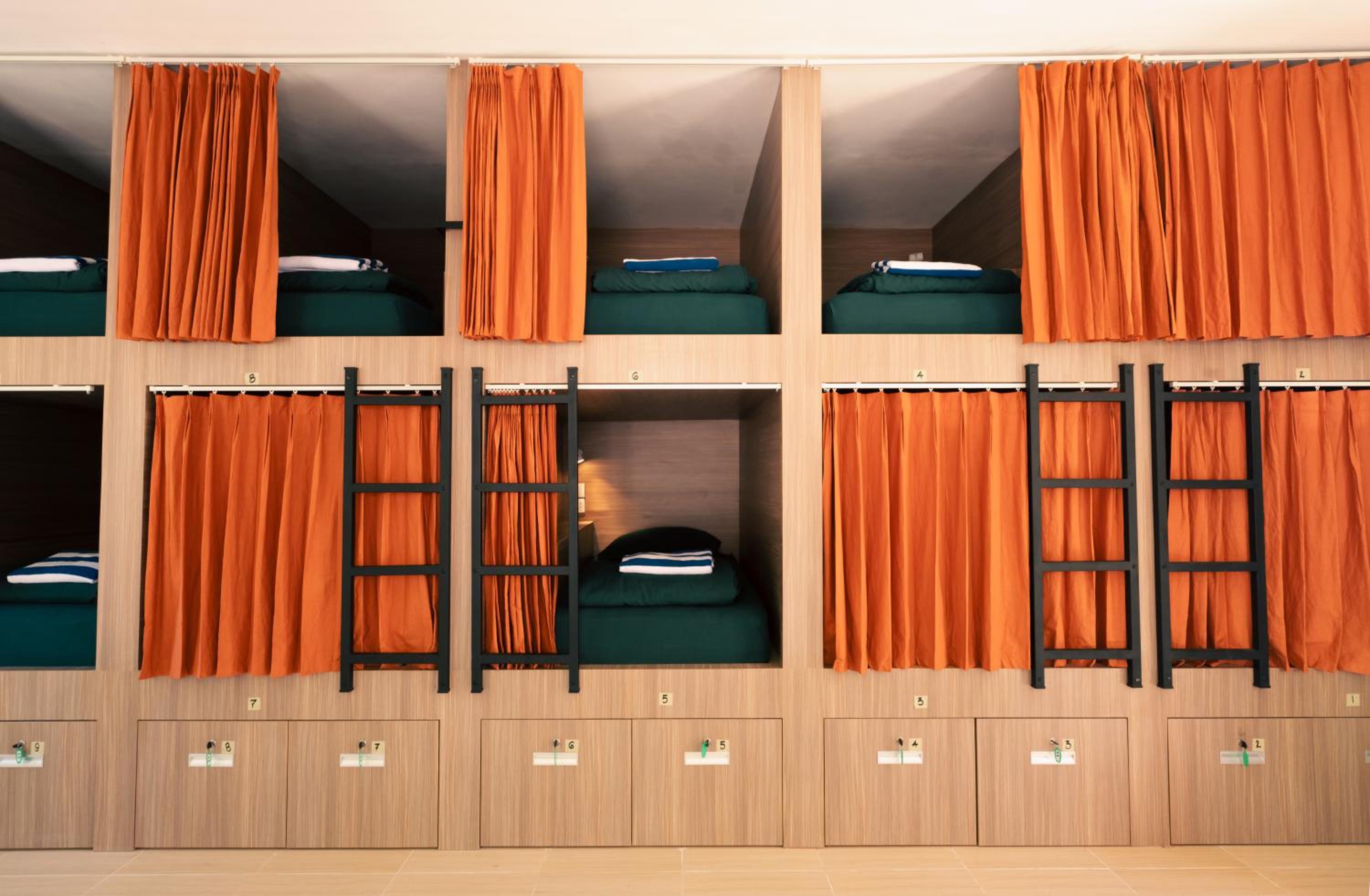 Bed in 10-Bed Mixed Dormitory Room photo 3