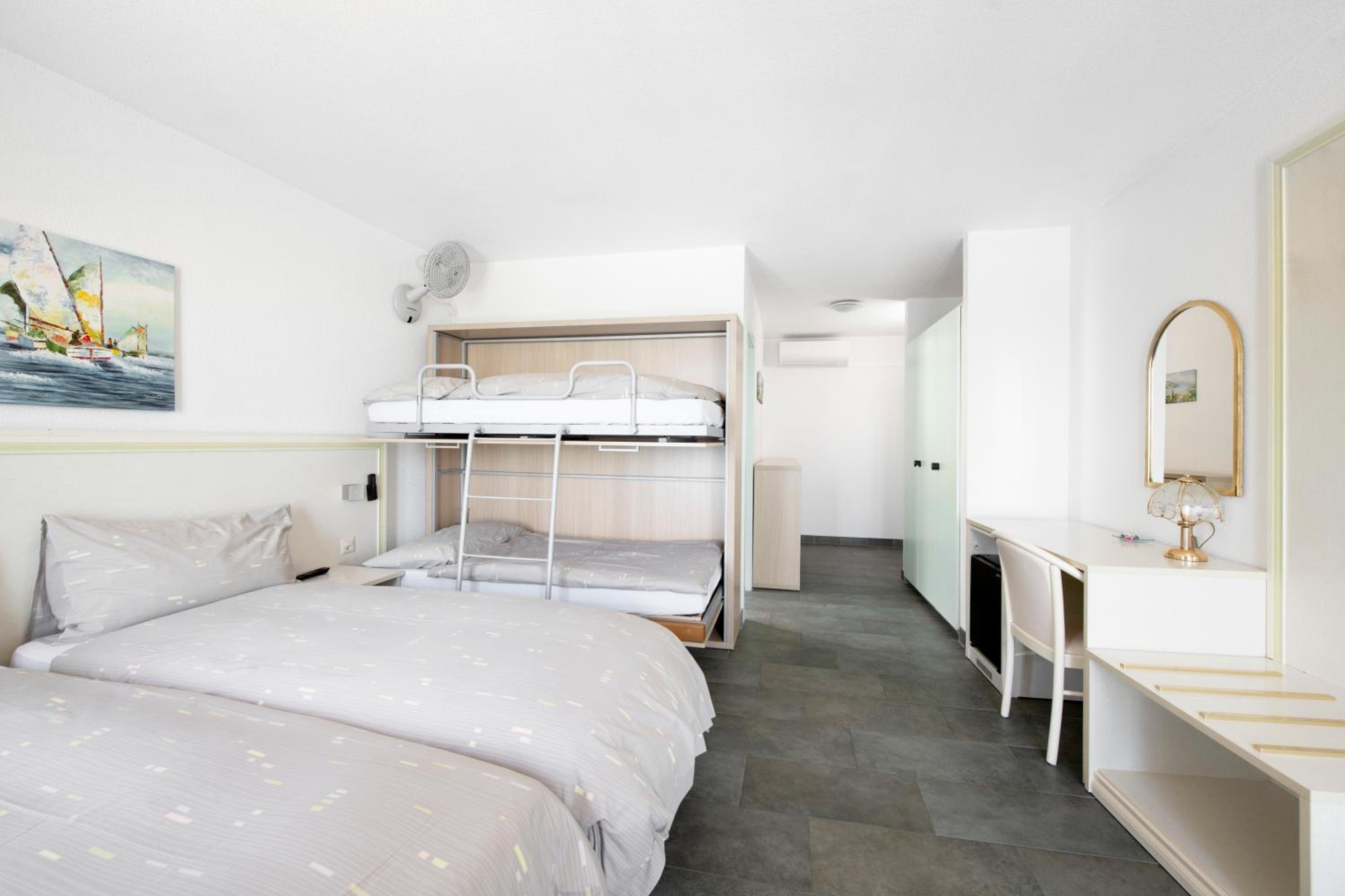 Superior Quadruple Room