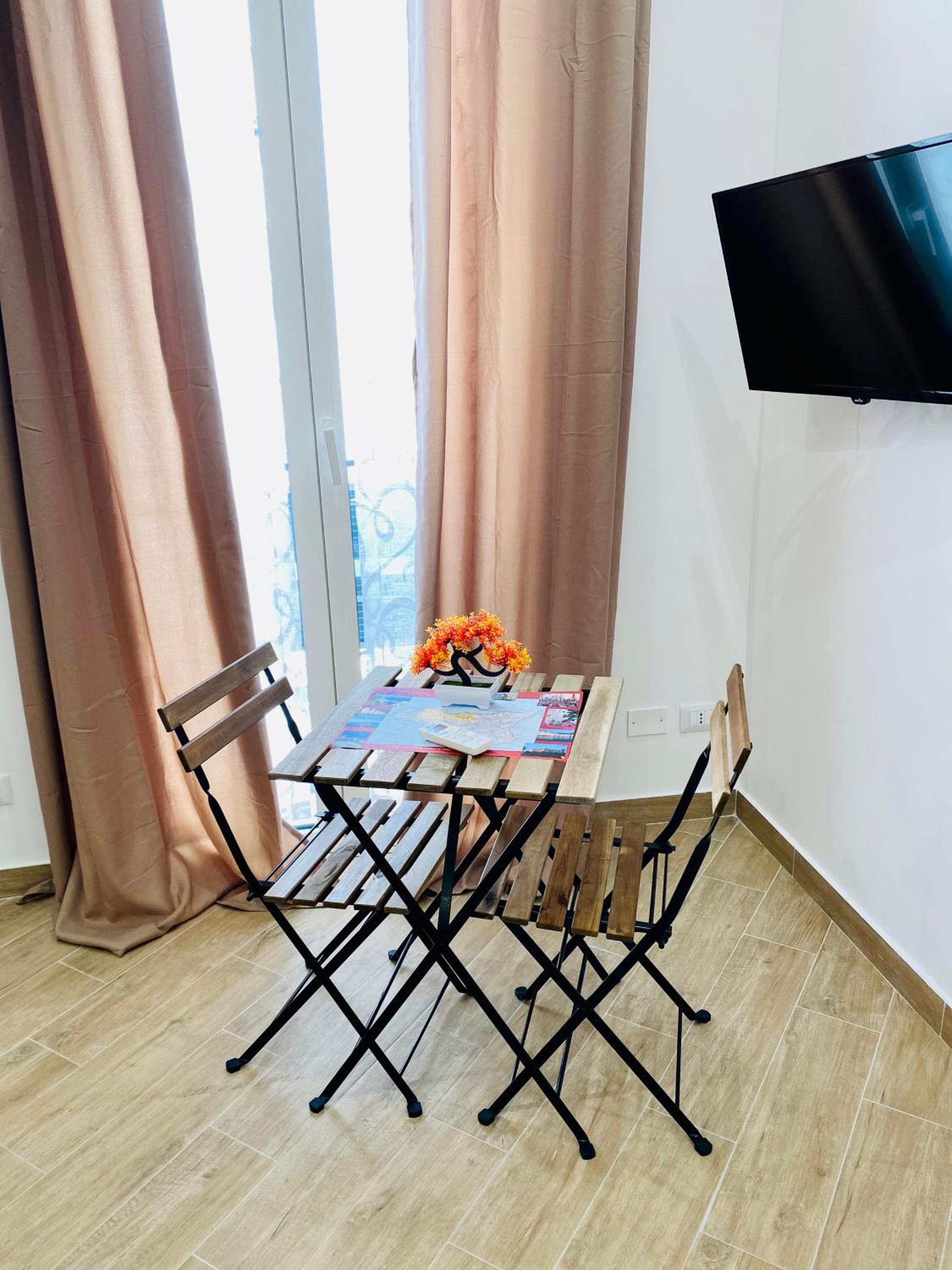 Double Room - Photo 4