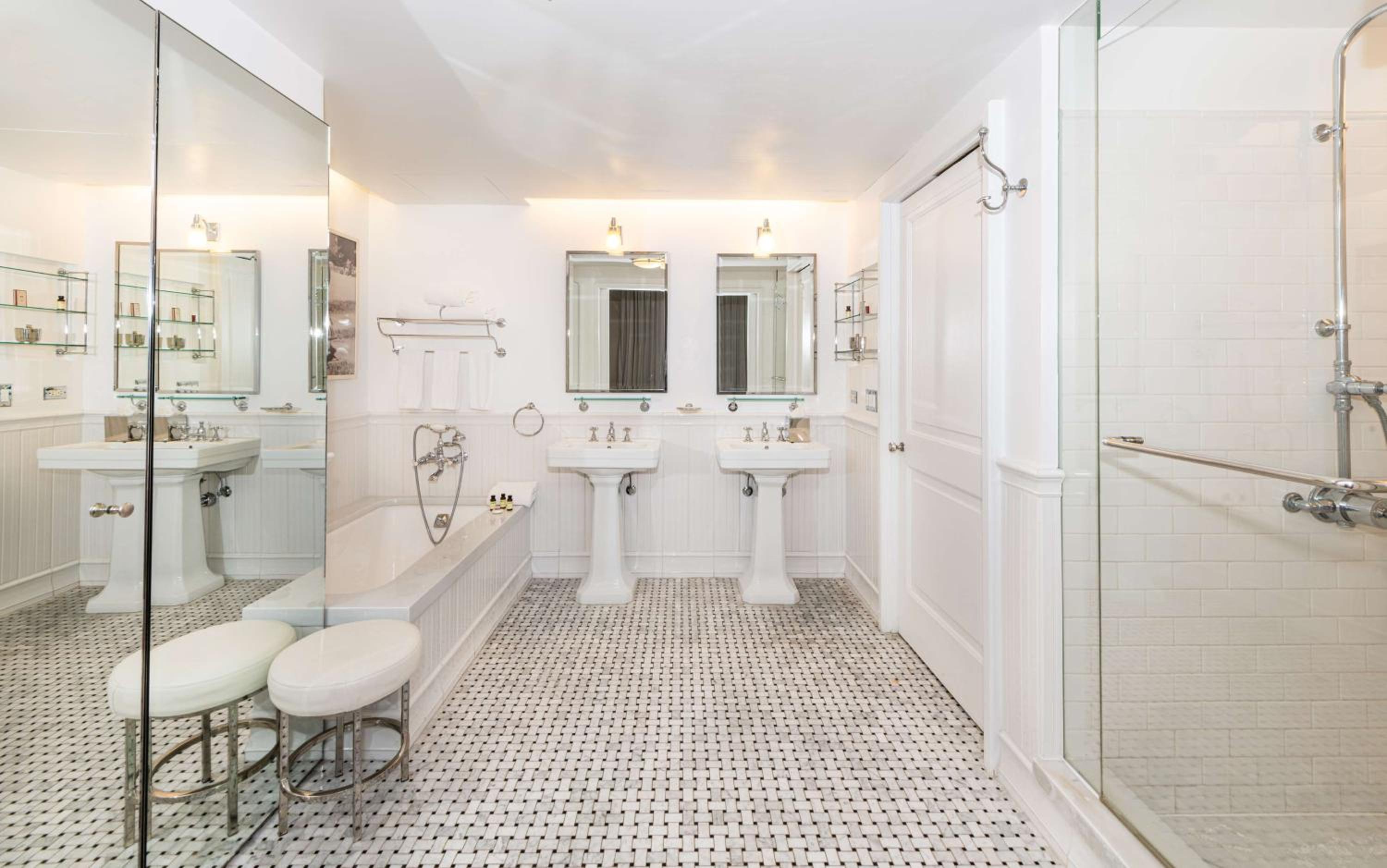 One-Bedroom Cameo Beverly Hills Suite