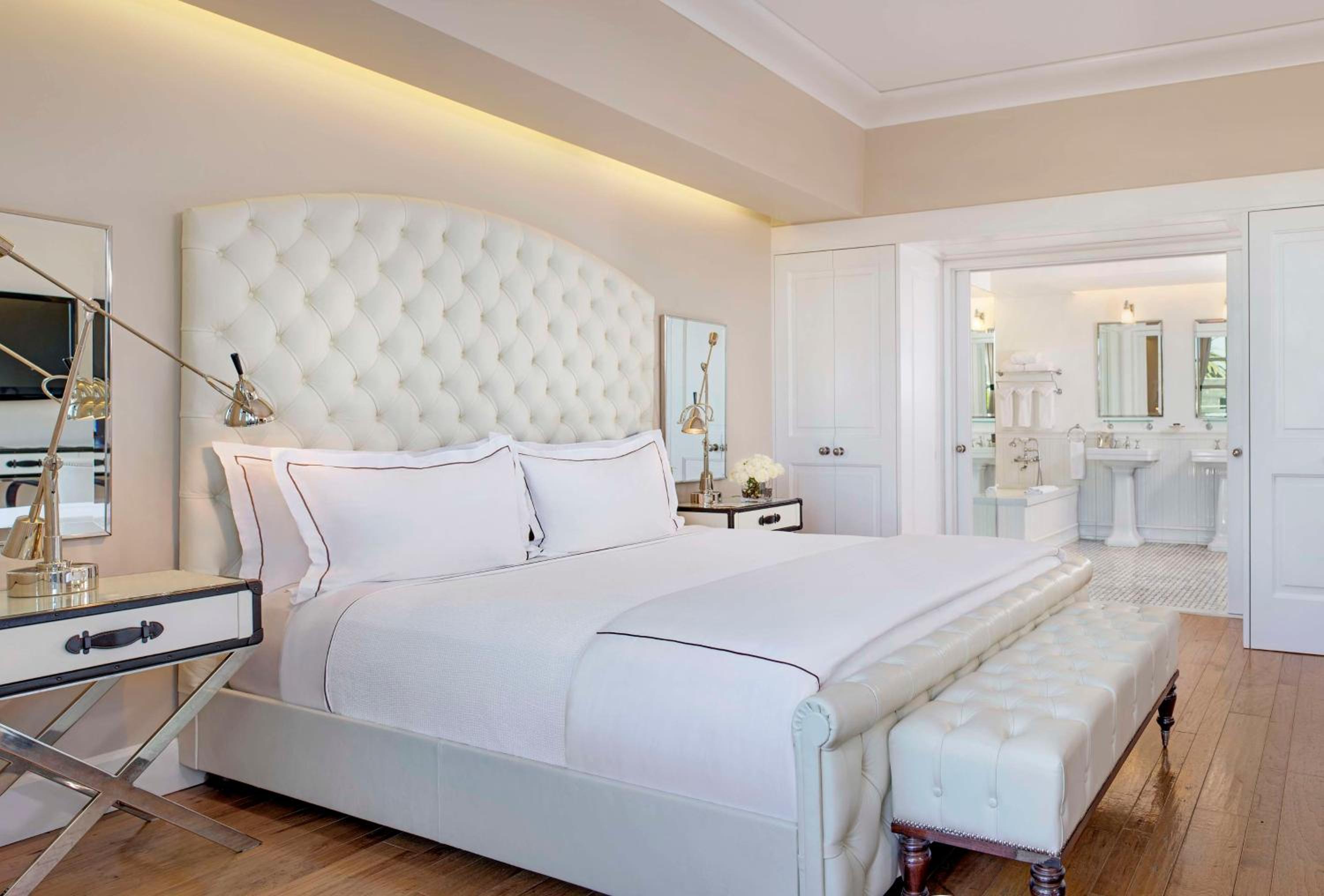 Two-Bedroom Beverly Hills Suite thumbnail 5