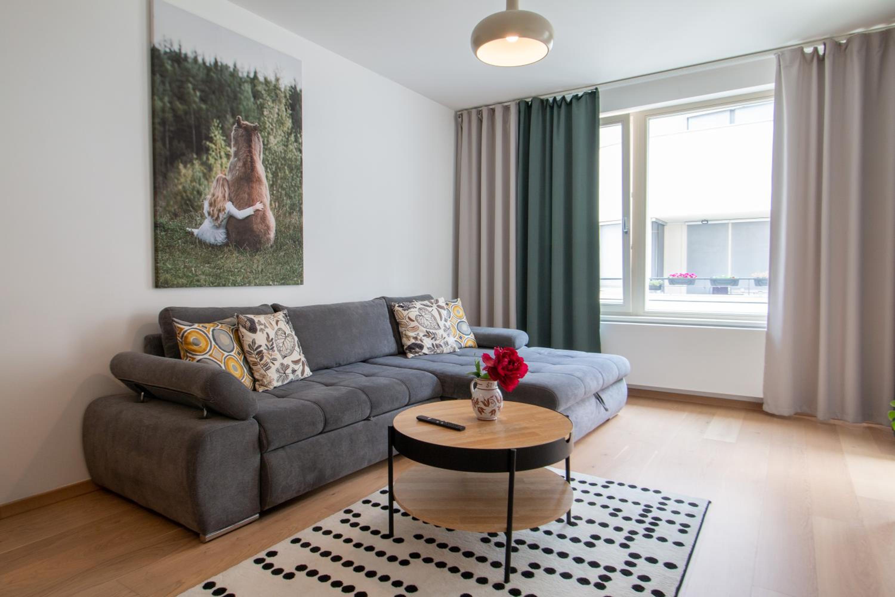 One-Bedroom Apartment