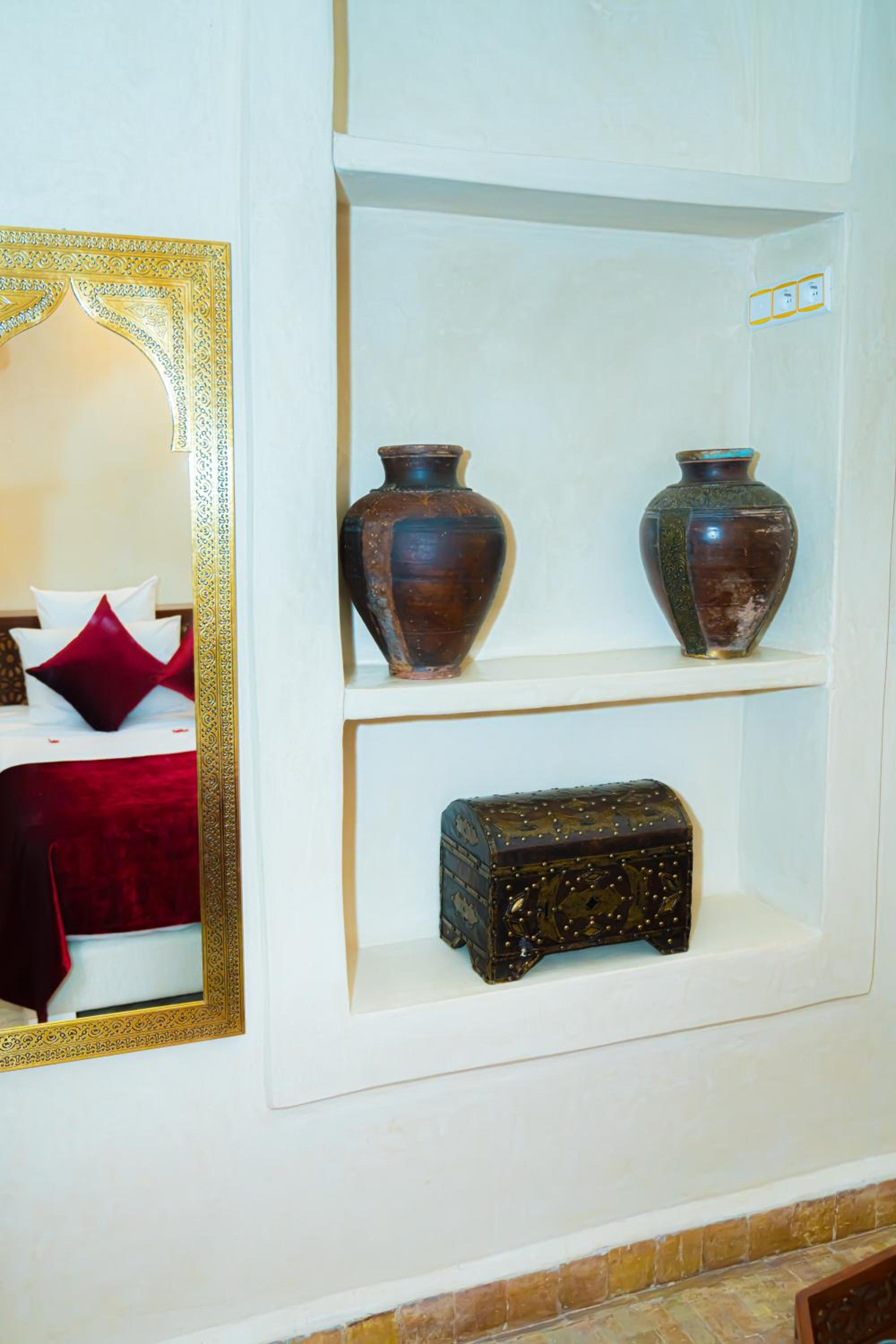 Deluxe Queen Room - Photo 4