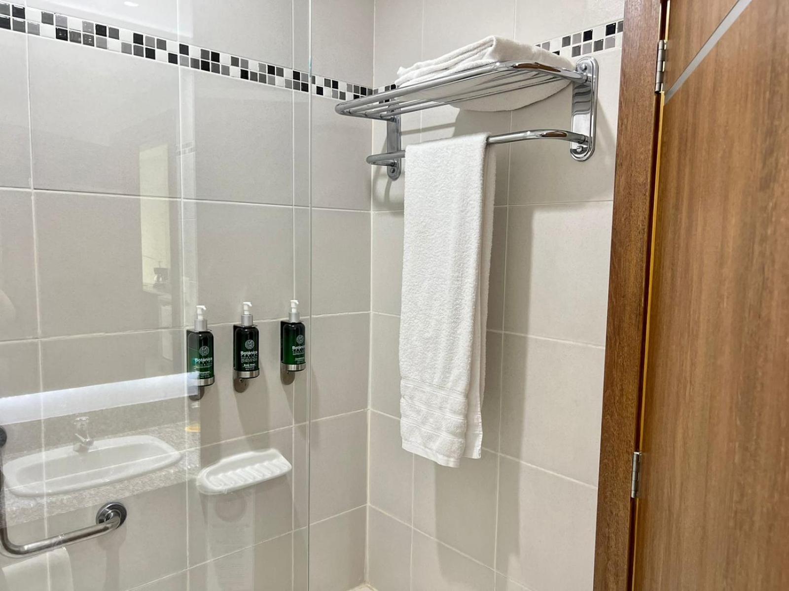 King Room - Disability Access/Non-Smoking photo 2