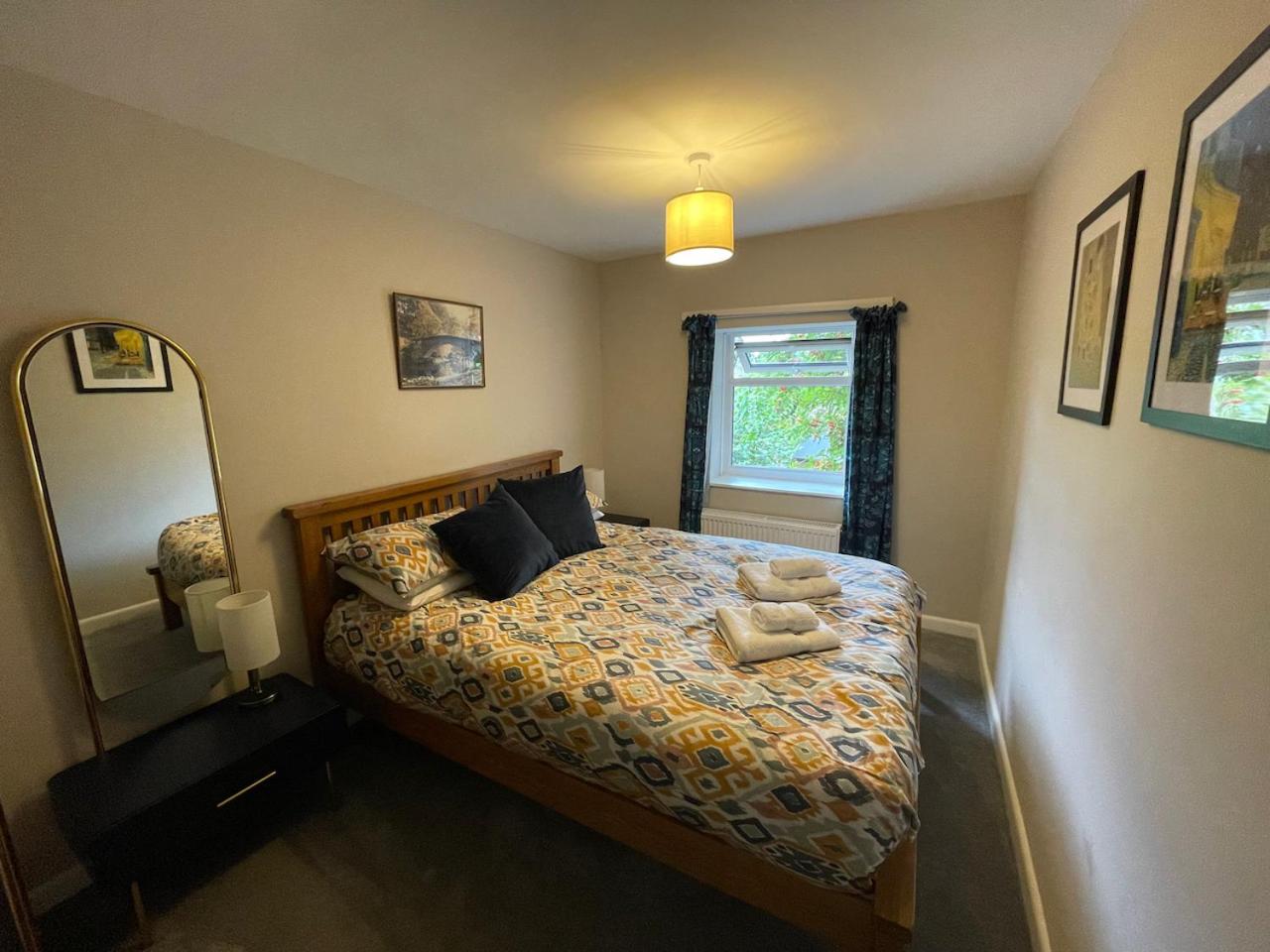 Two-Bedroom House photo 3