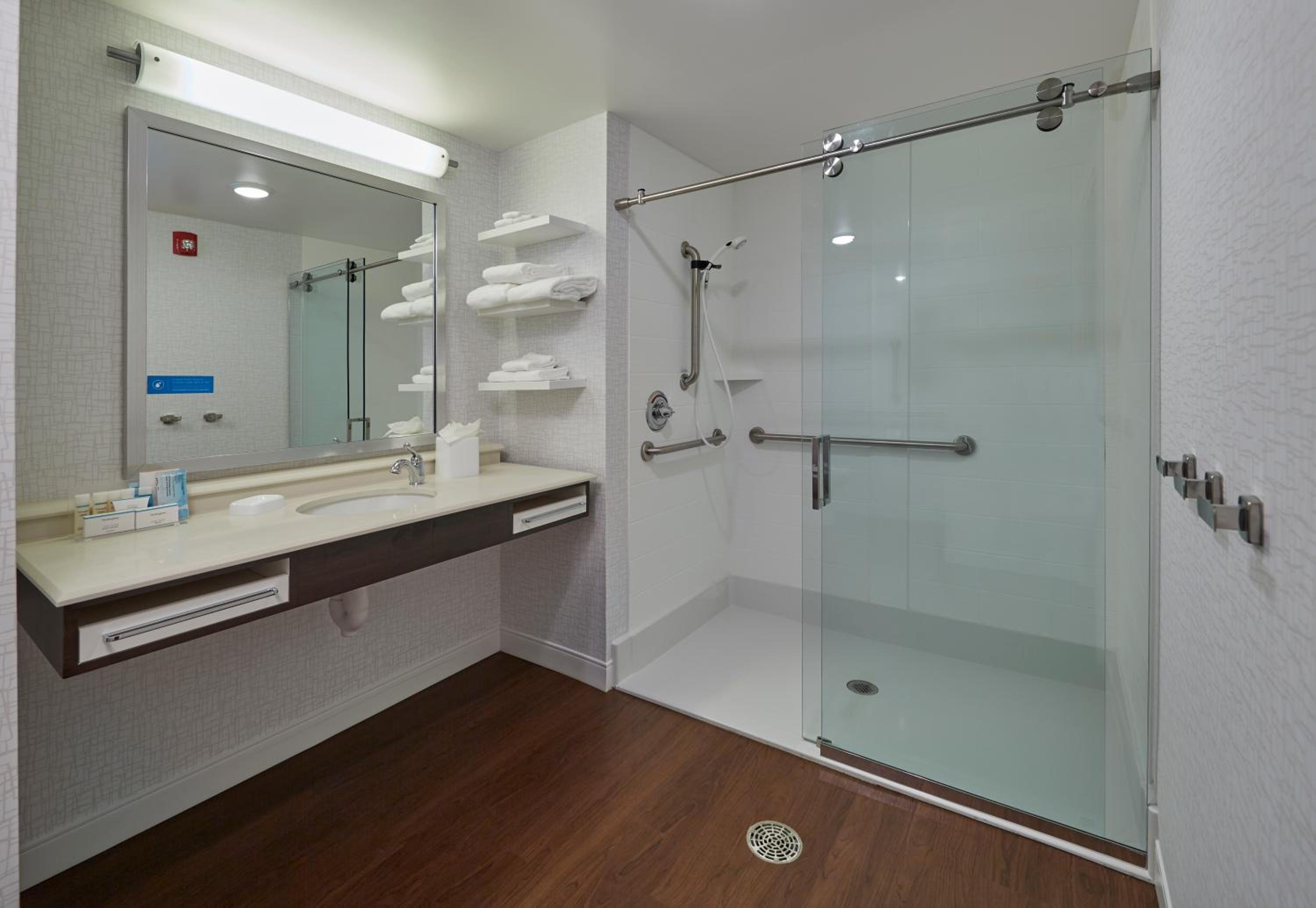King Room - Mobility Access/Non-Smoking