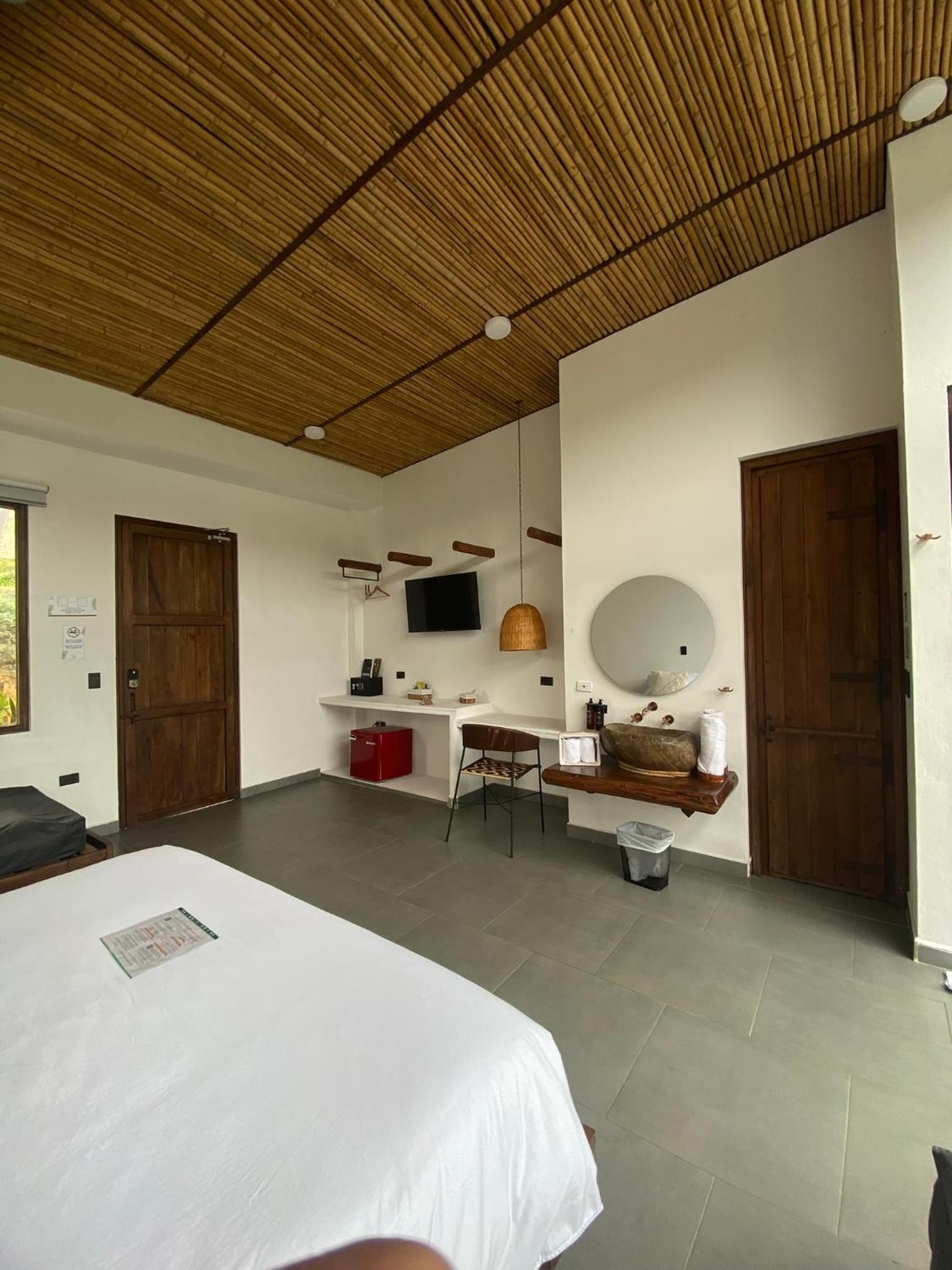 Quadruple Room with Lake View