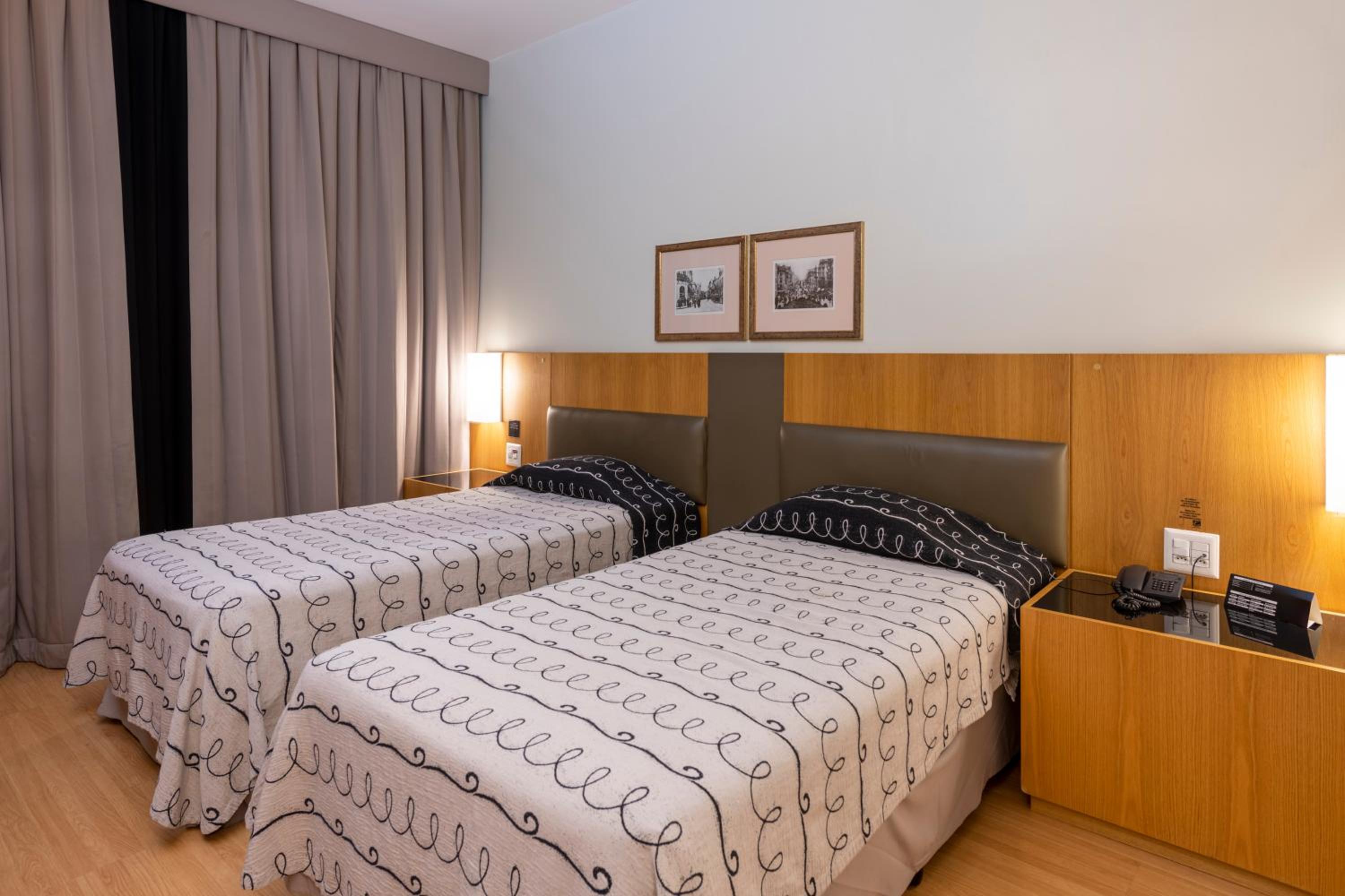 Deluxe Twin Room - Photo 2