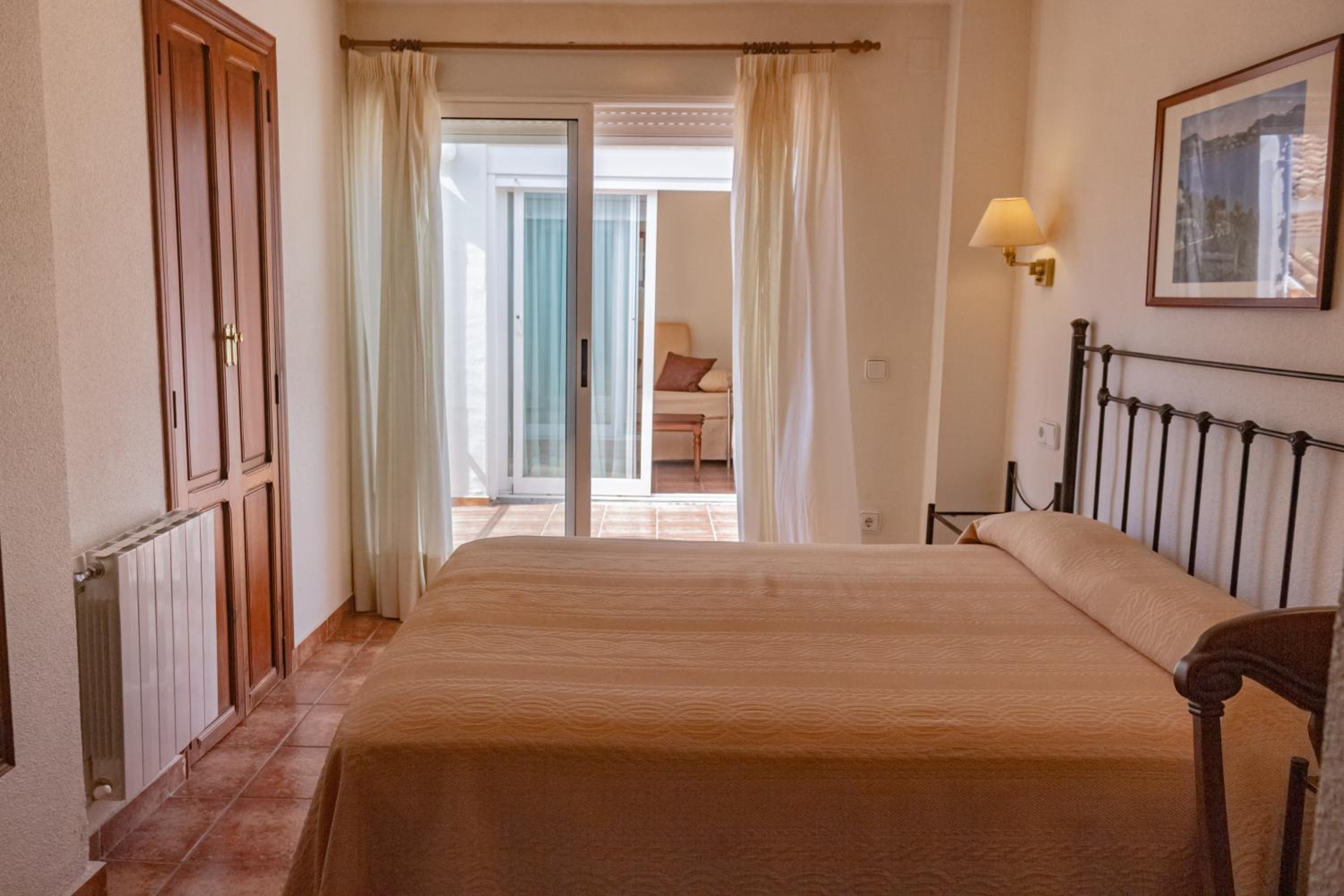 Double Room with Terrace - Photo 1
