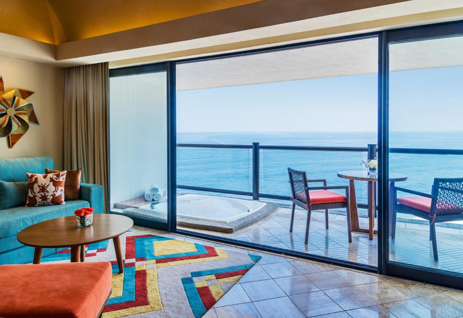 Club Double Room with Hot Tub - Oceanfront - Photo 2