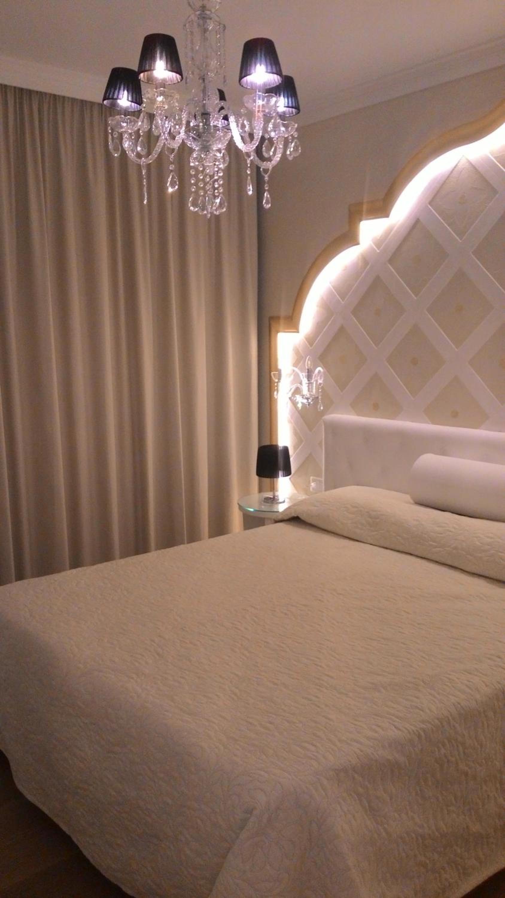 Deluxe Double or Twin Room with Balcony and Lateral Sea view  photo 3