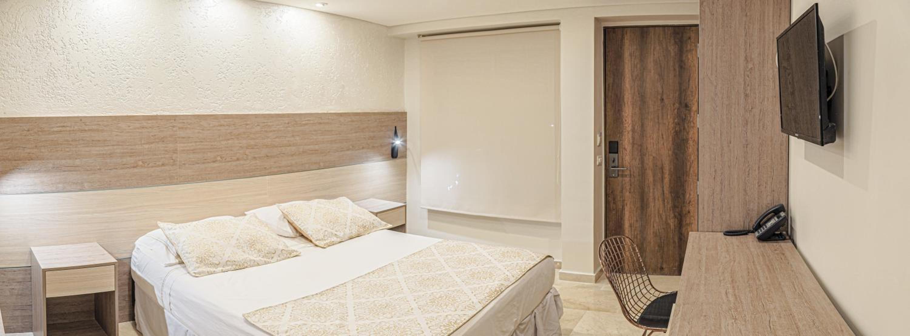 Standard King Room - Photo 2